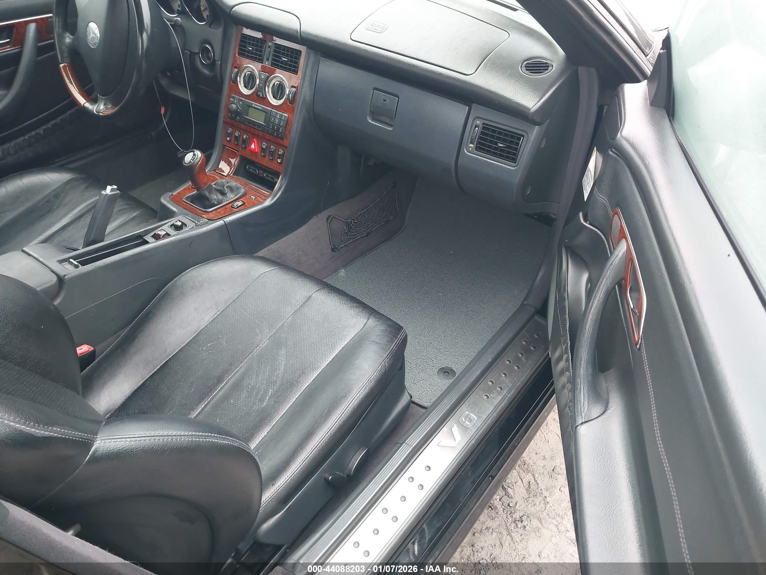 MERCEDES-BENZ SLK image 5