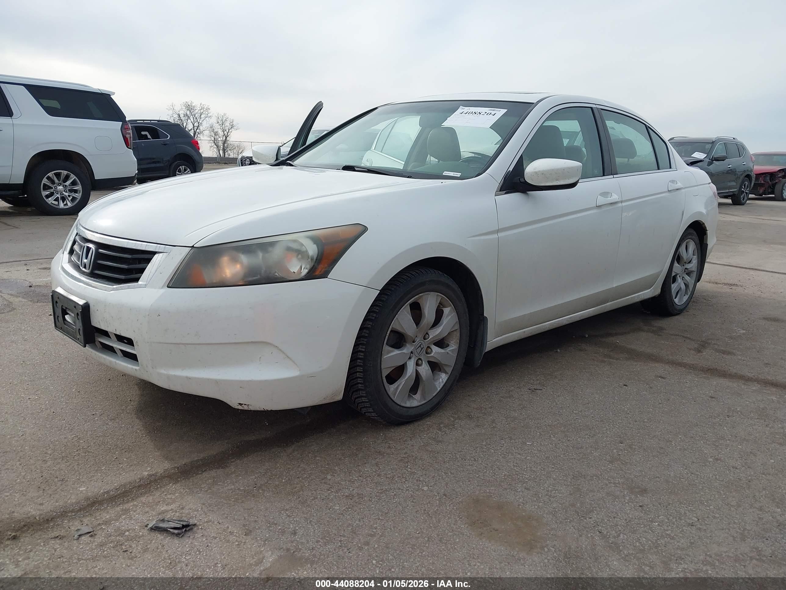 HONDA ACCORD image 2