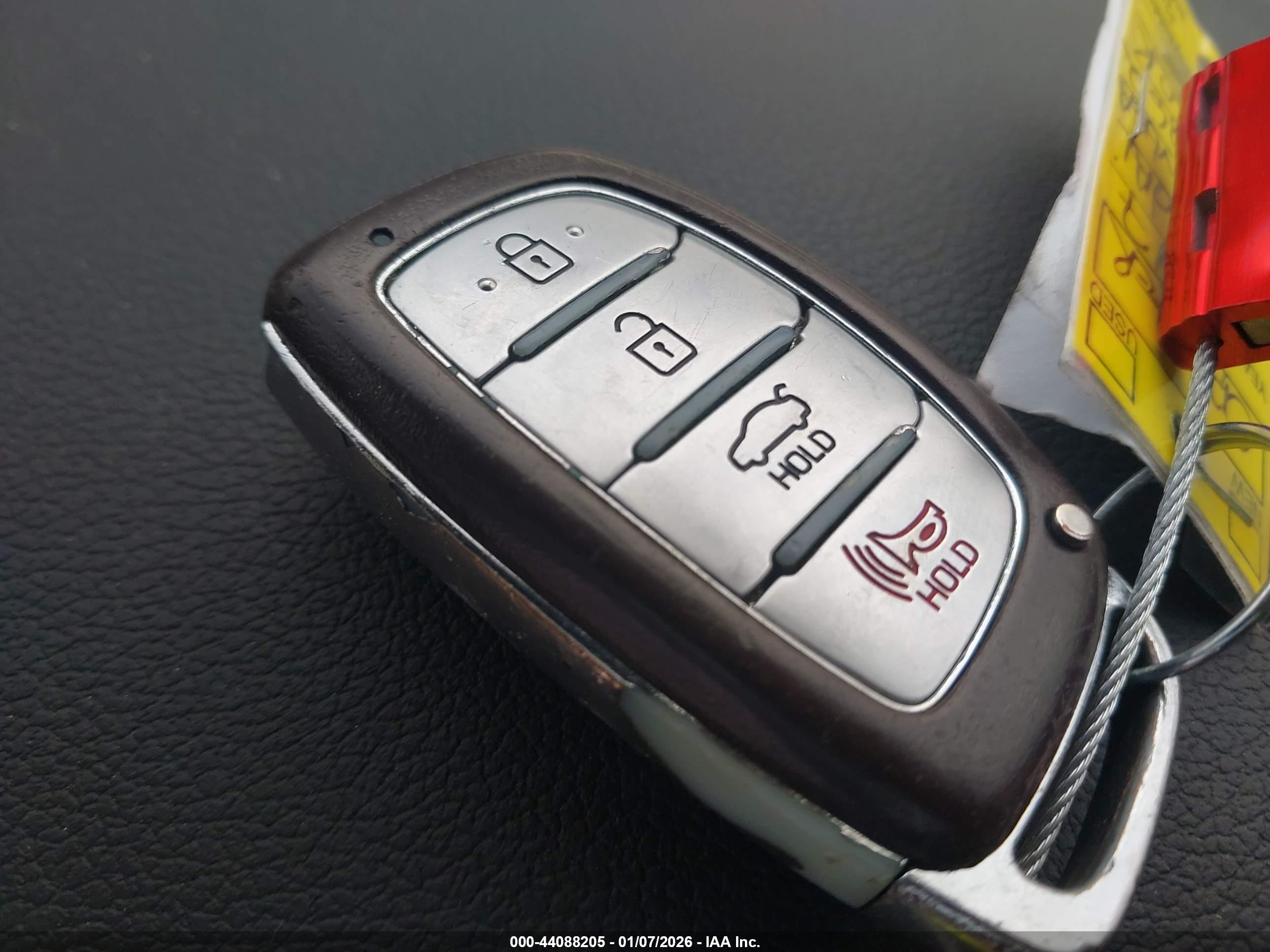 HYUNDAI ELANTRA image 11