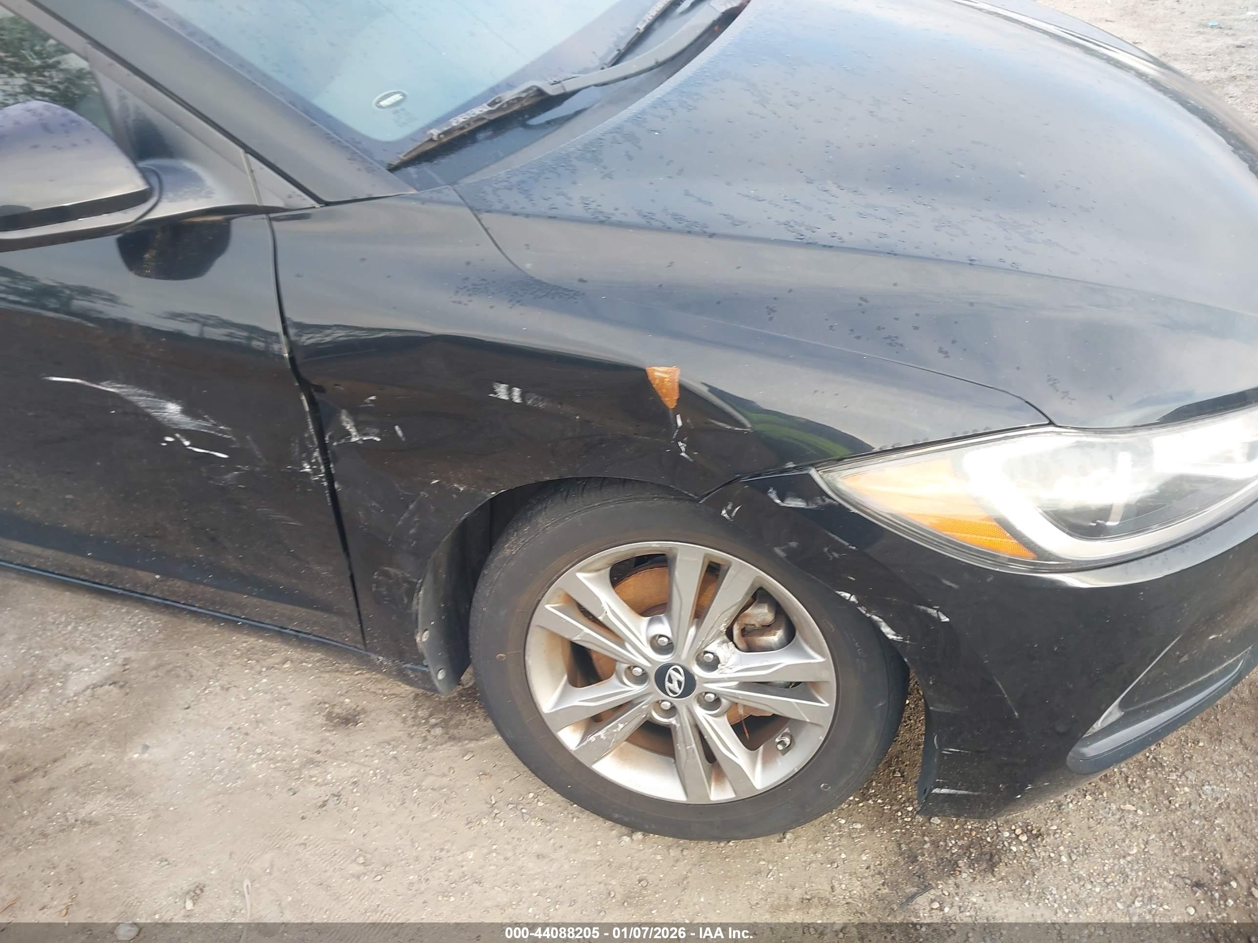 HYUNDAI ELANTRA image 6