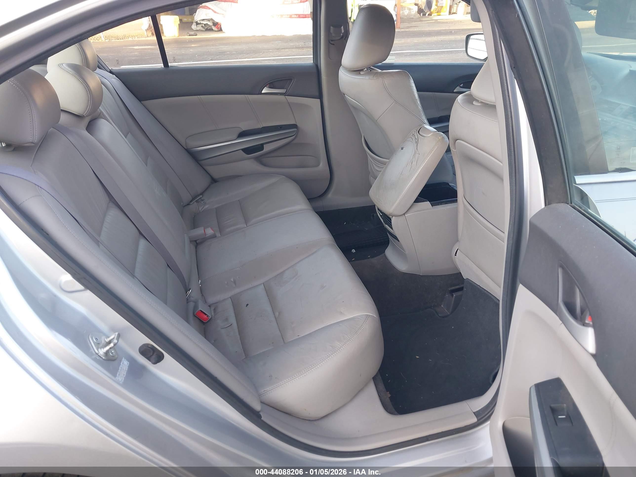 HONDA ACCORD image 8