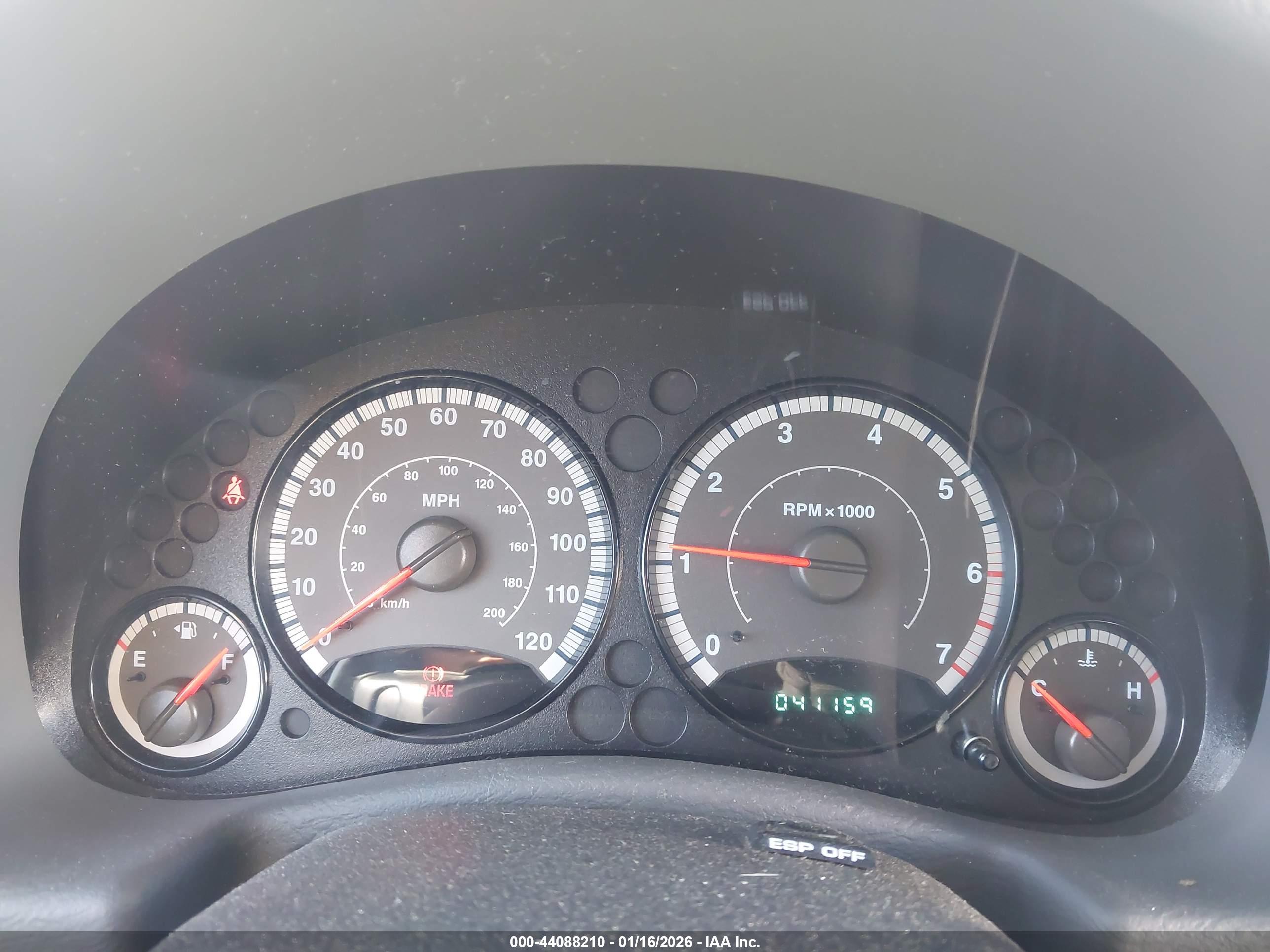 JEEP LIBERTY image 7