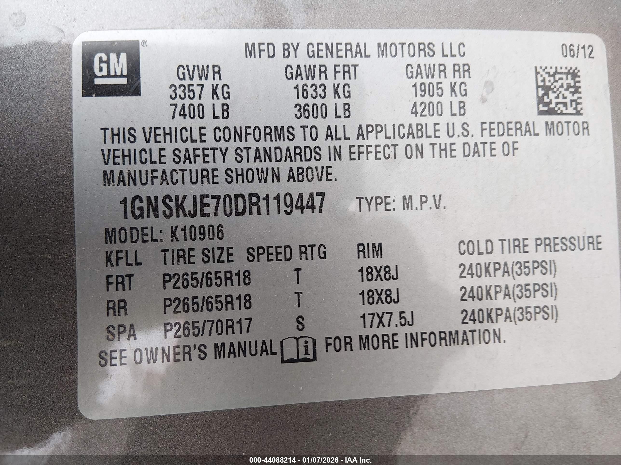 CHEVROLET SUBURBAN image 9