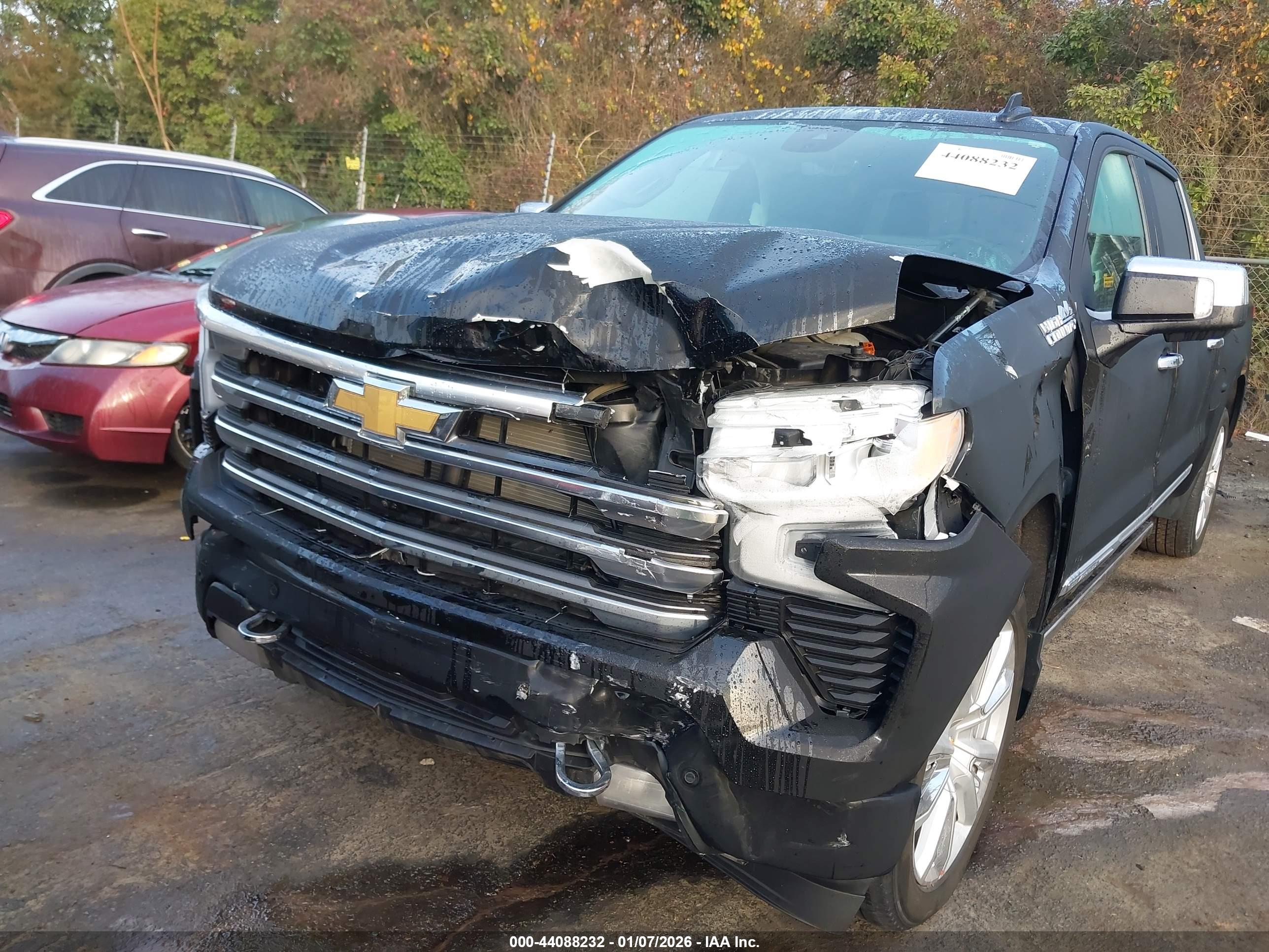 CHEVROLET SILVERADO image 6