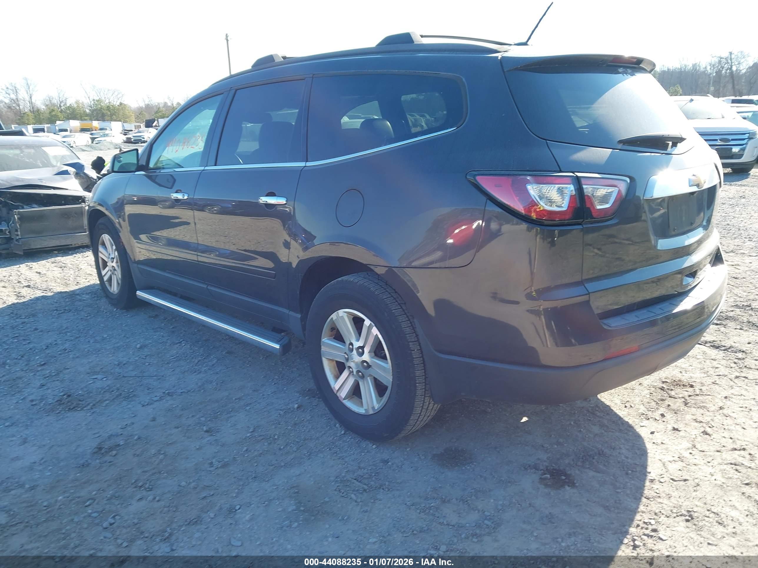 CHEVROLET TRAVERSE image 3
