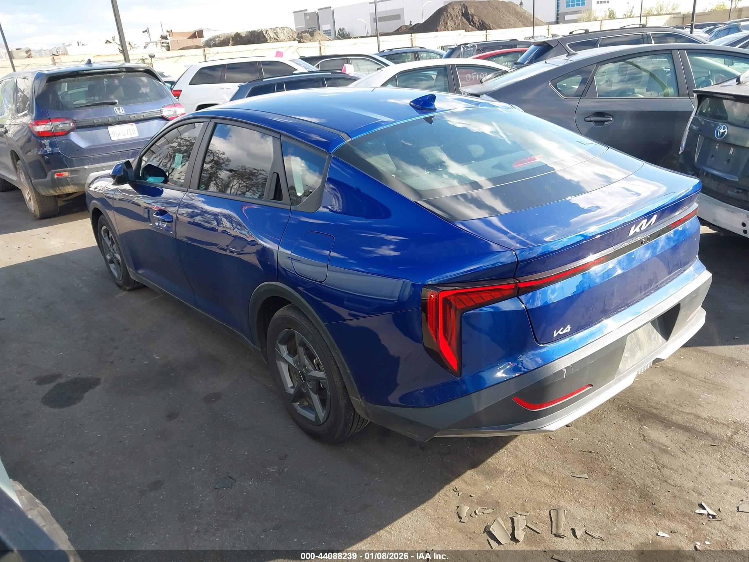 KIA K4 image 3