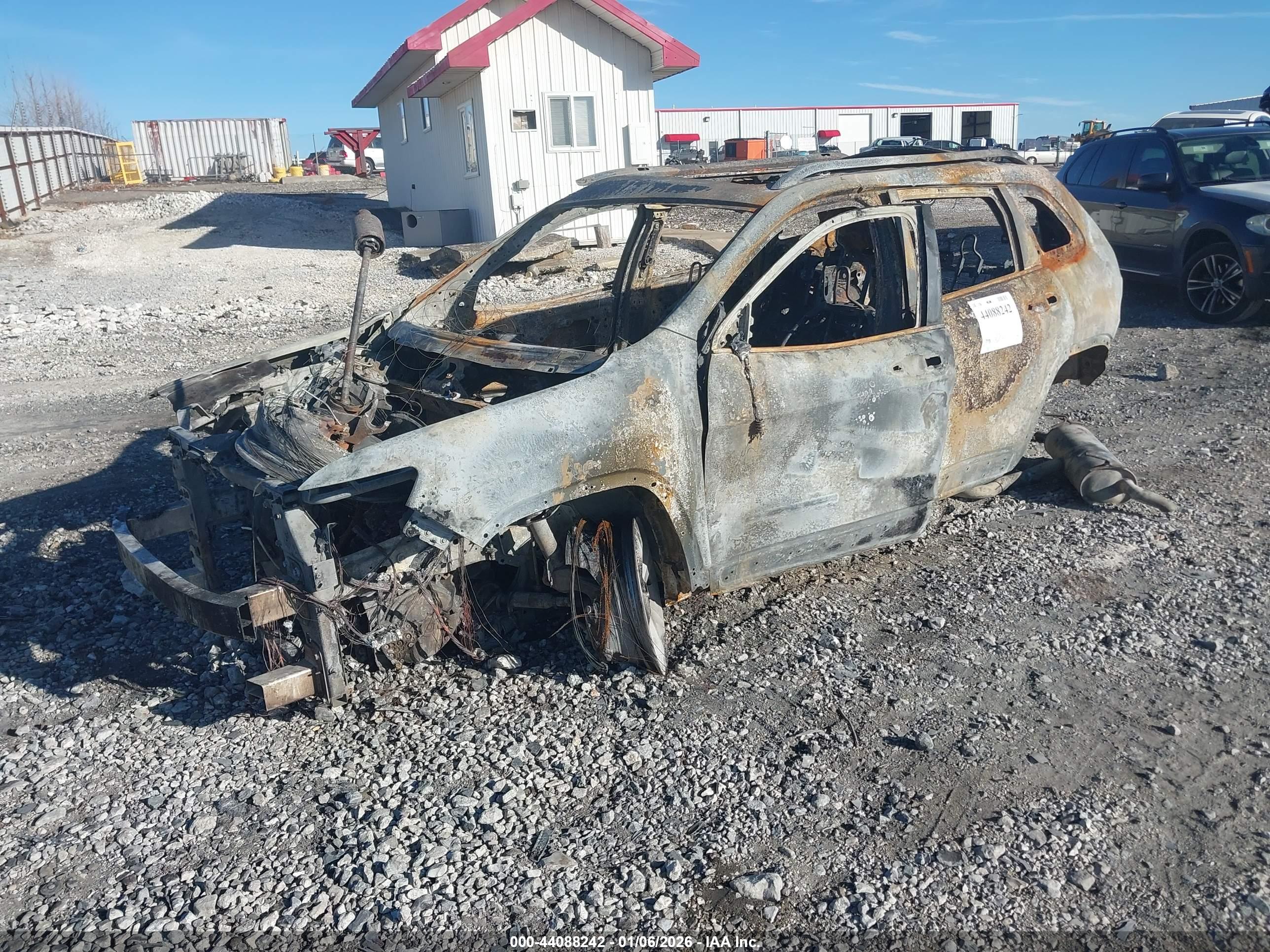 JEEP CHEROKEE image 2