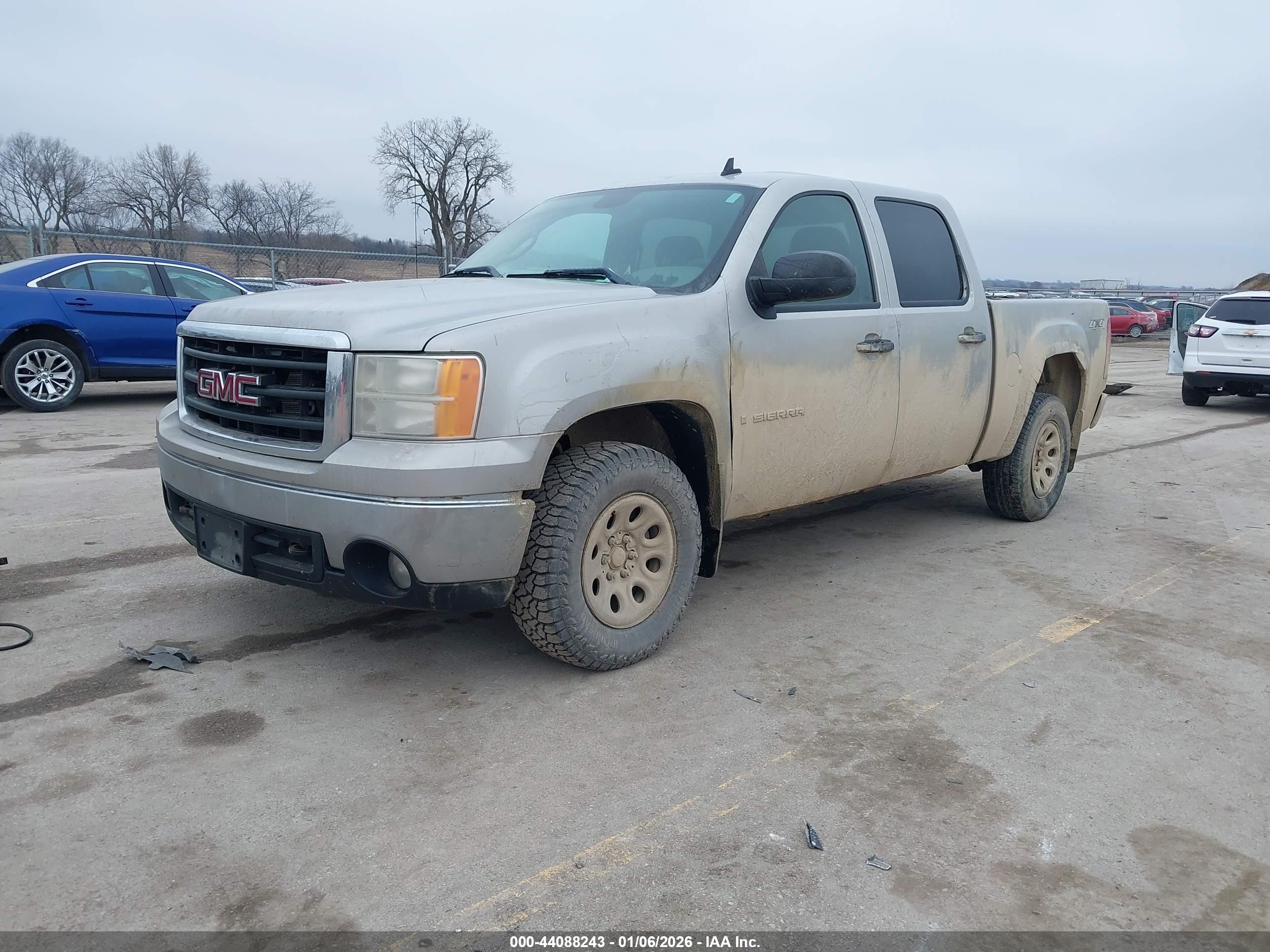 GMC SIERRA image 2