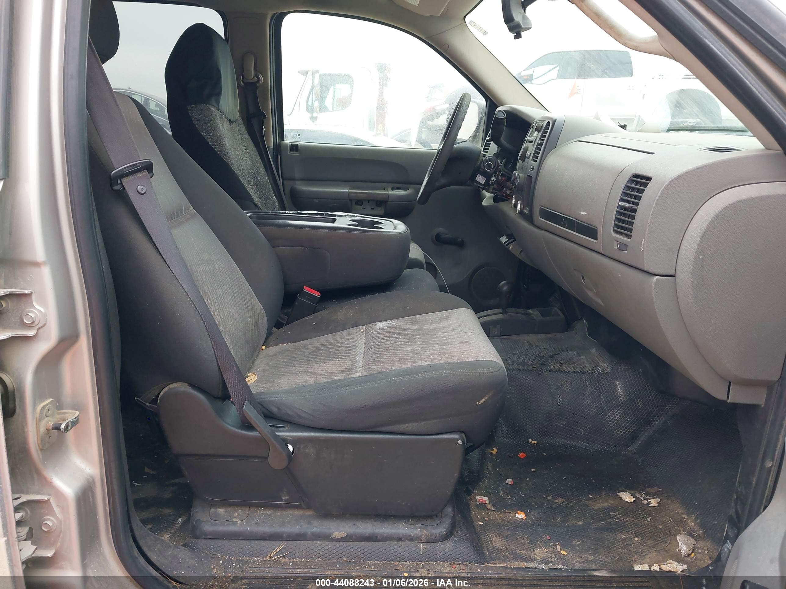 GMC SIERRA image 5