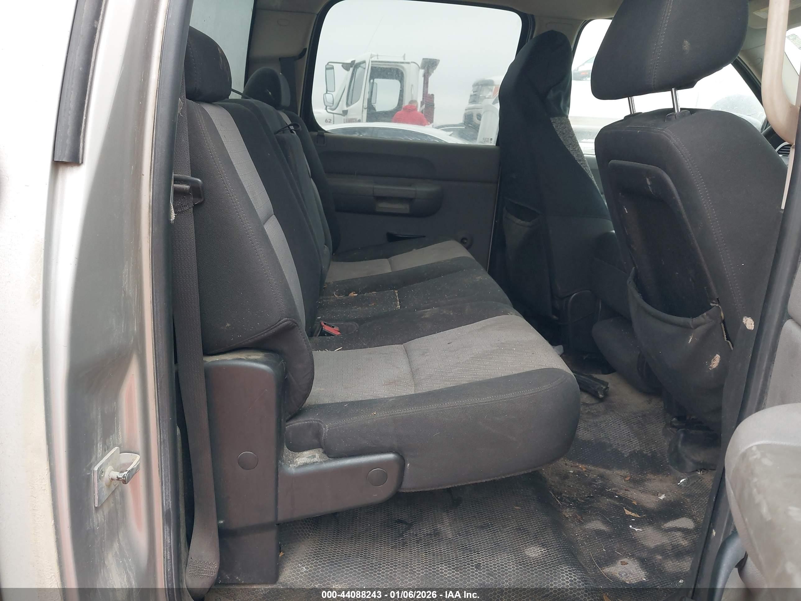 GMC SIERRA image 8