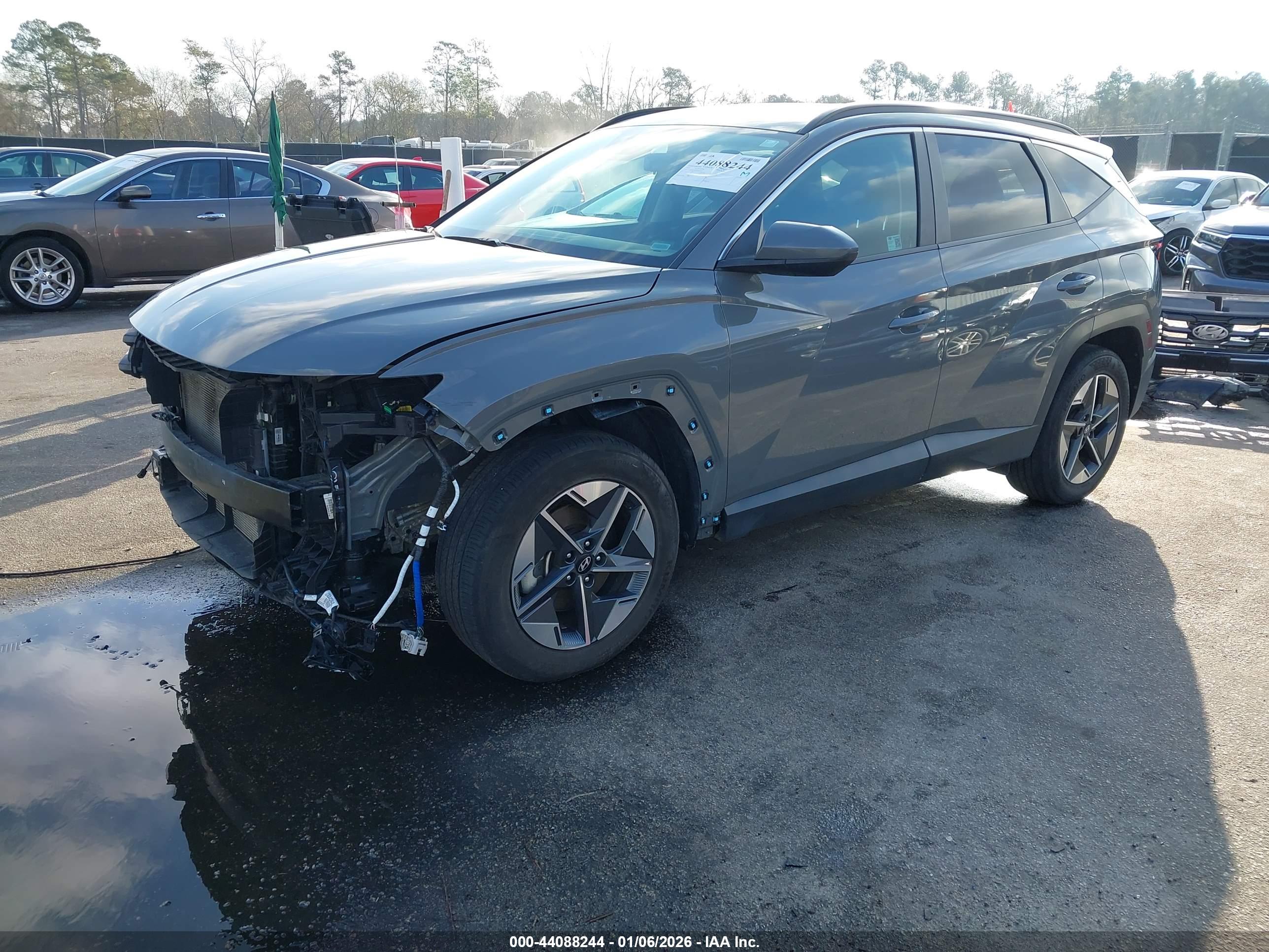 HYUNDAI TUCSON image 2