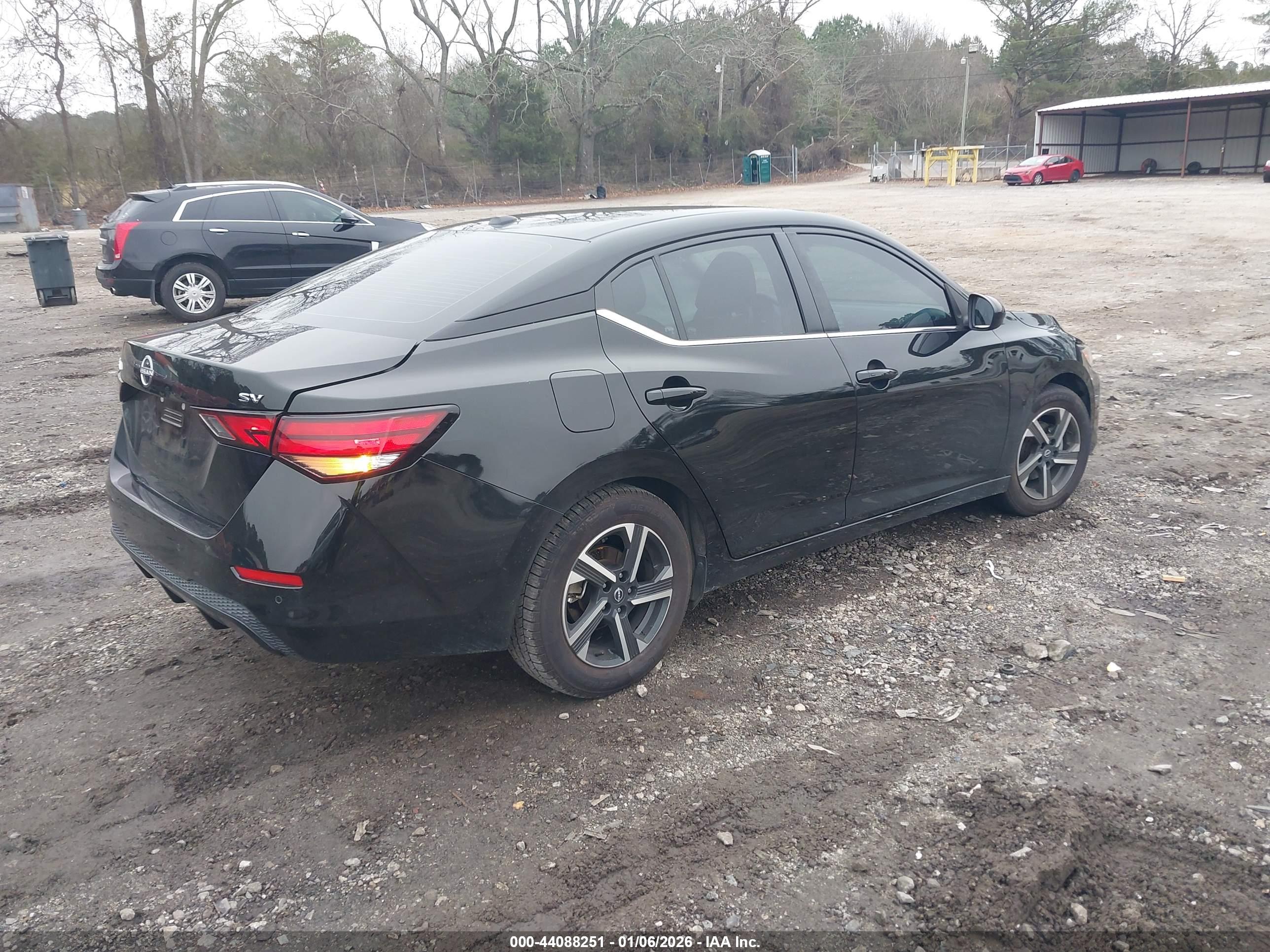 NISSAN SENTRA image 4
