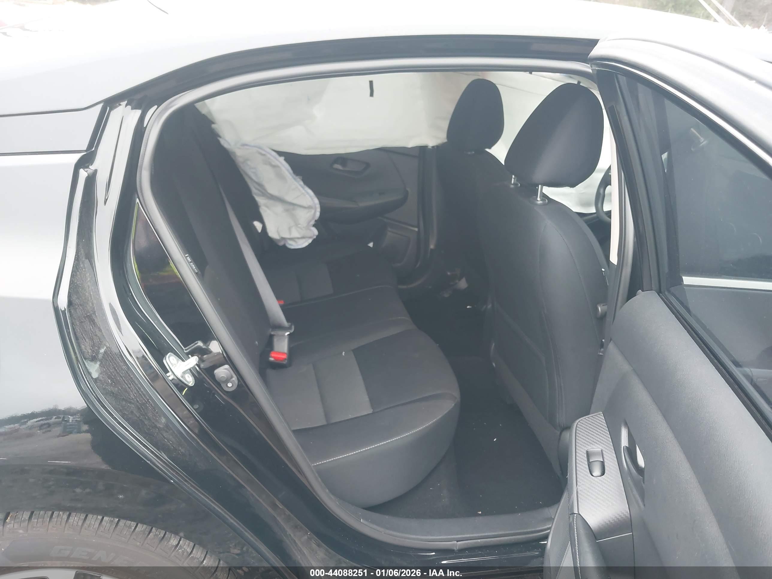NISSAN SENTRA image 8