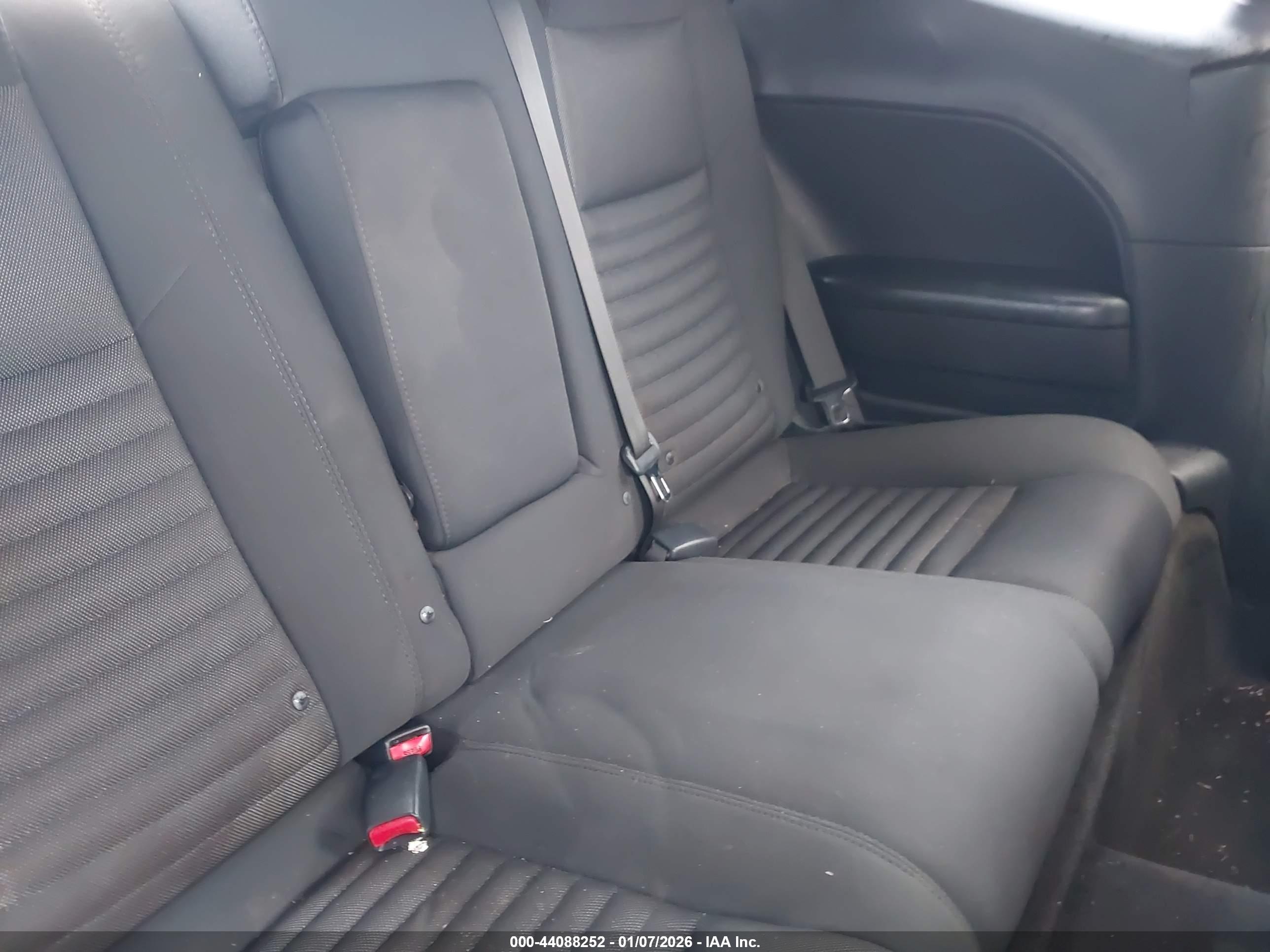 DODGE CHALLENGER image 8