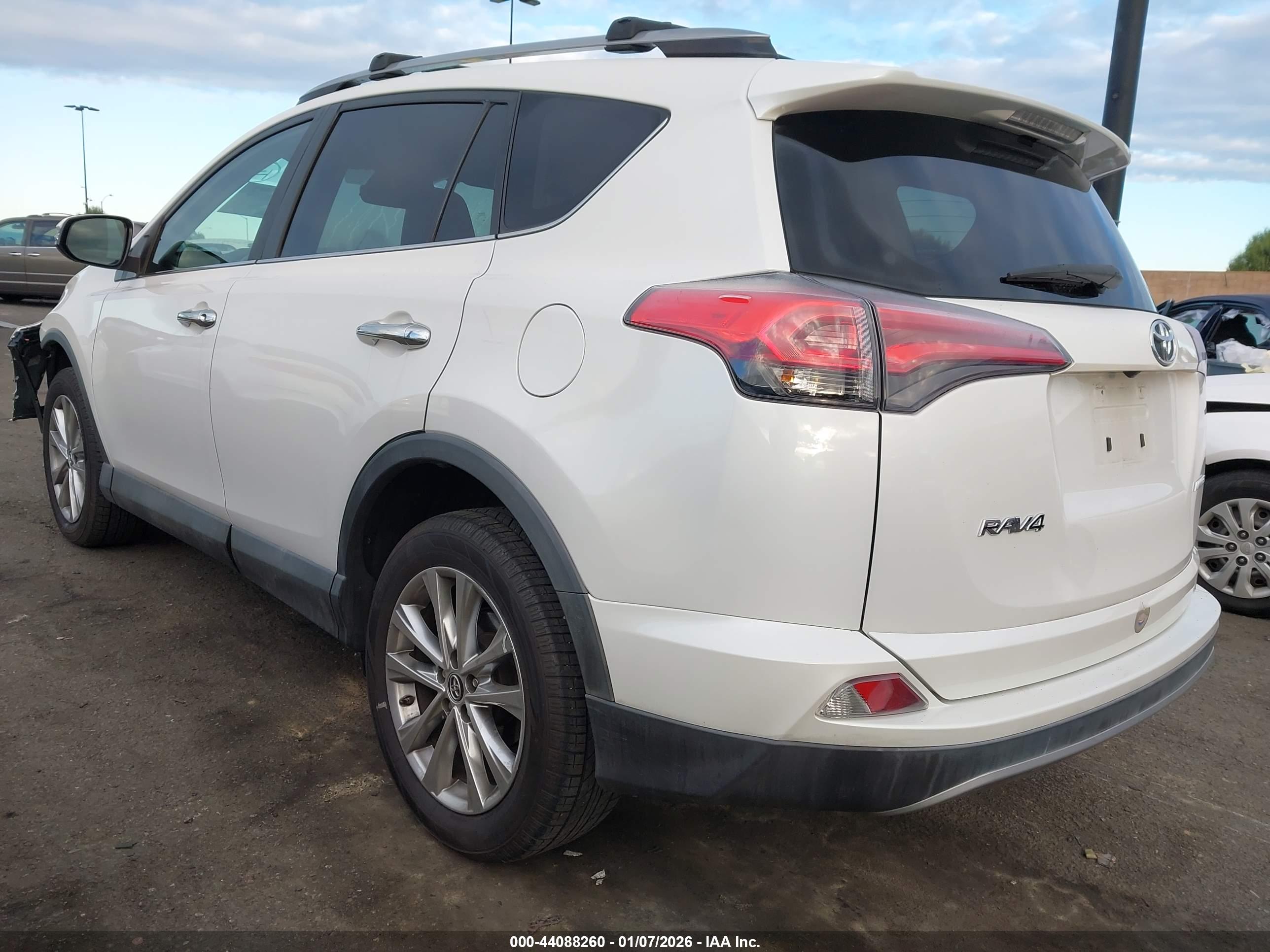 TOYOTA RAV4 image 3