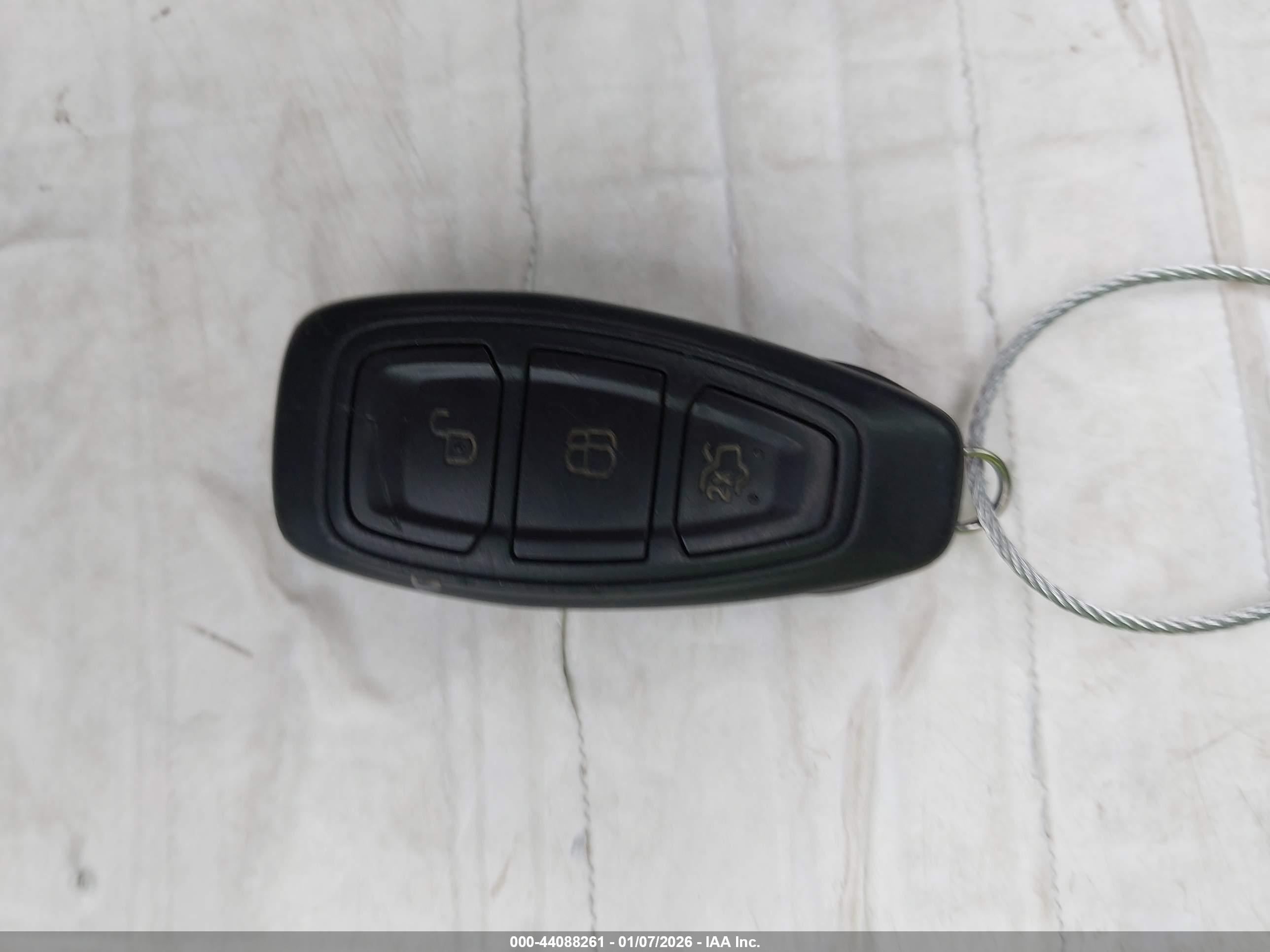 FORD C-MAX image 11