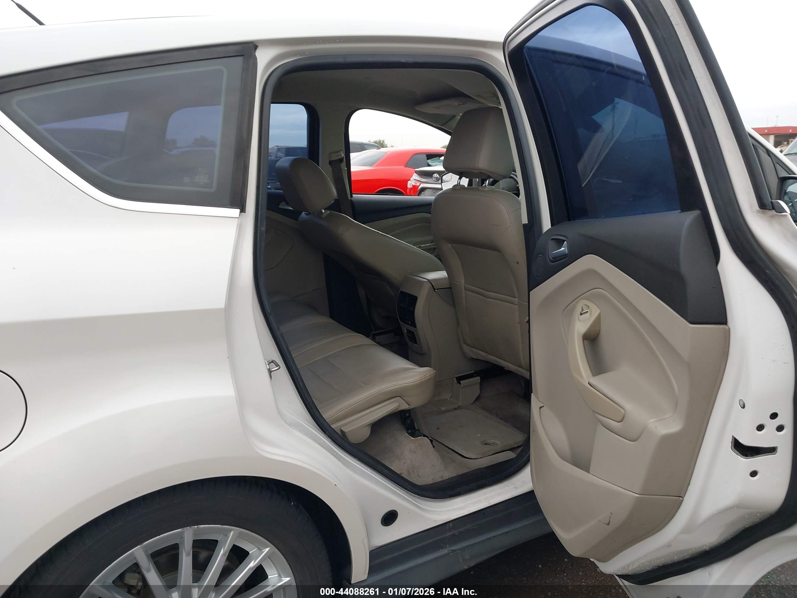 FORD C-MAX image 8