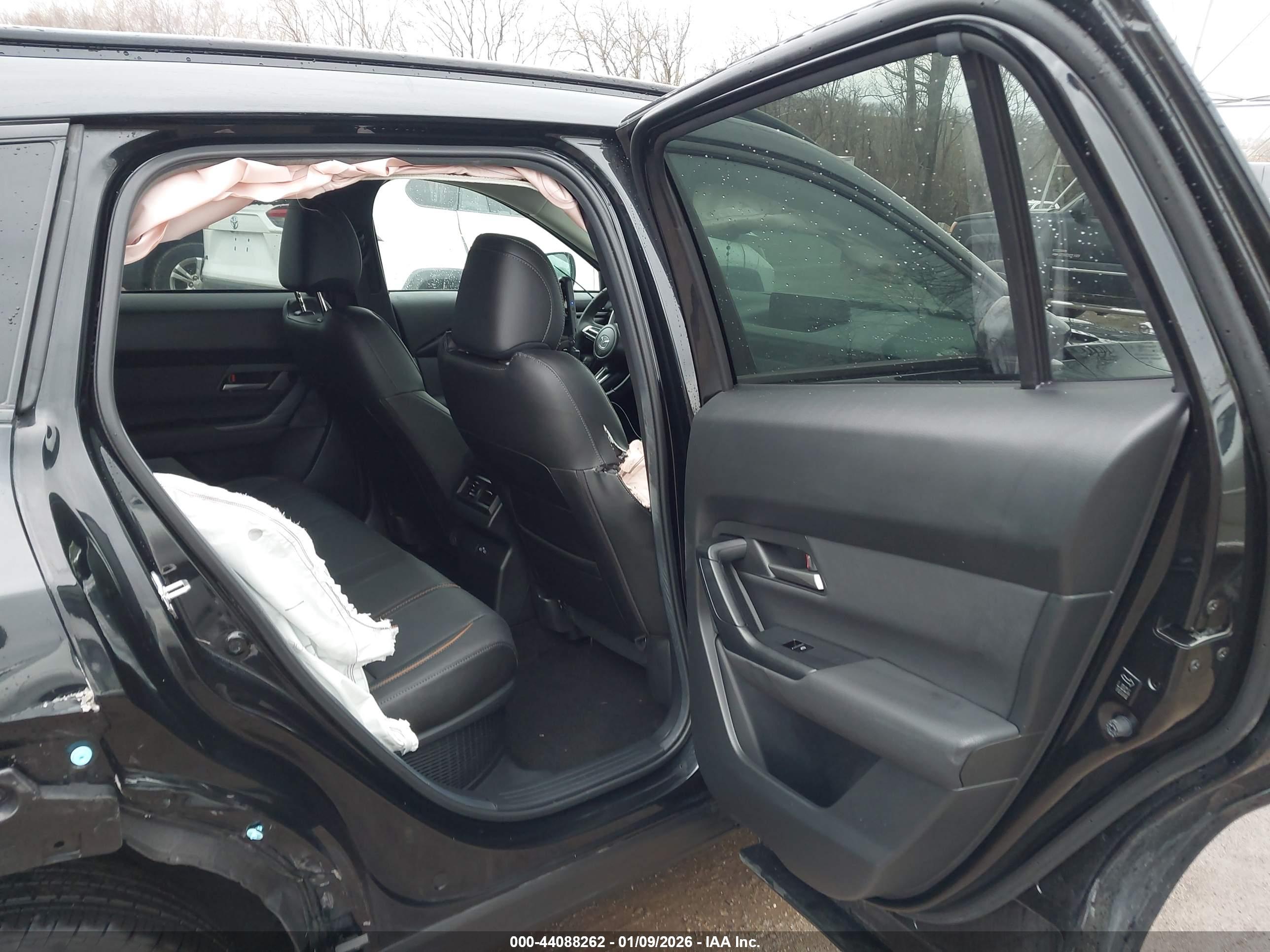 MAZDA CX-50 image 8