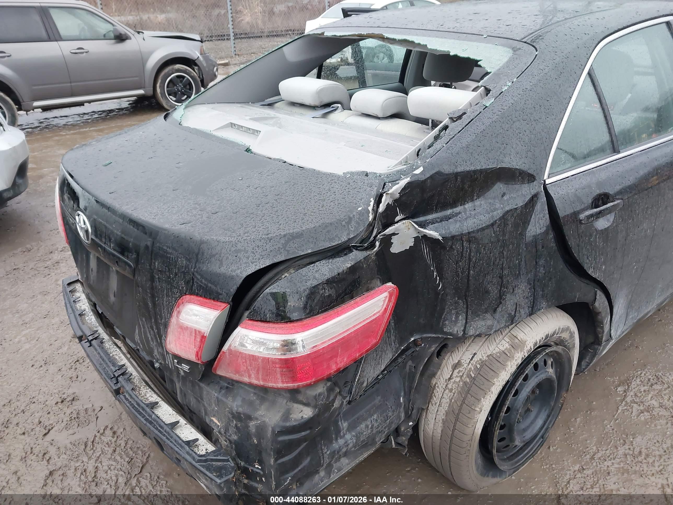 TOYOTA CAMRY image 6
