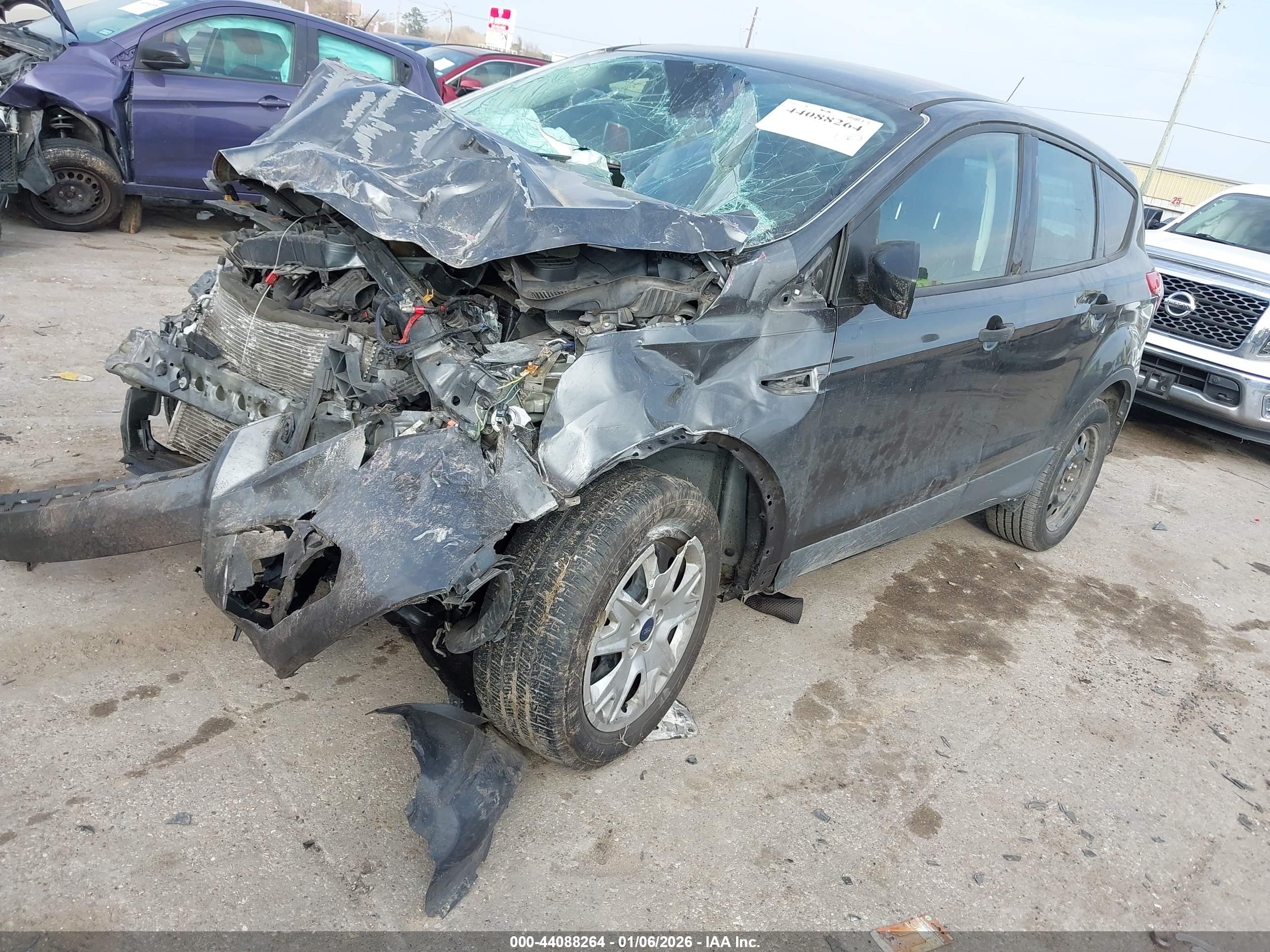 FORD ESCAPE image 2