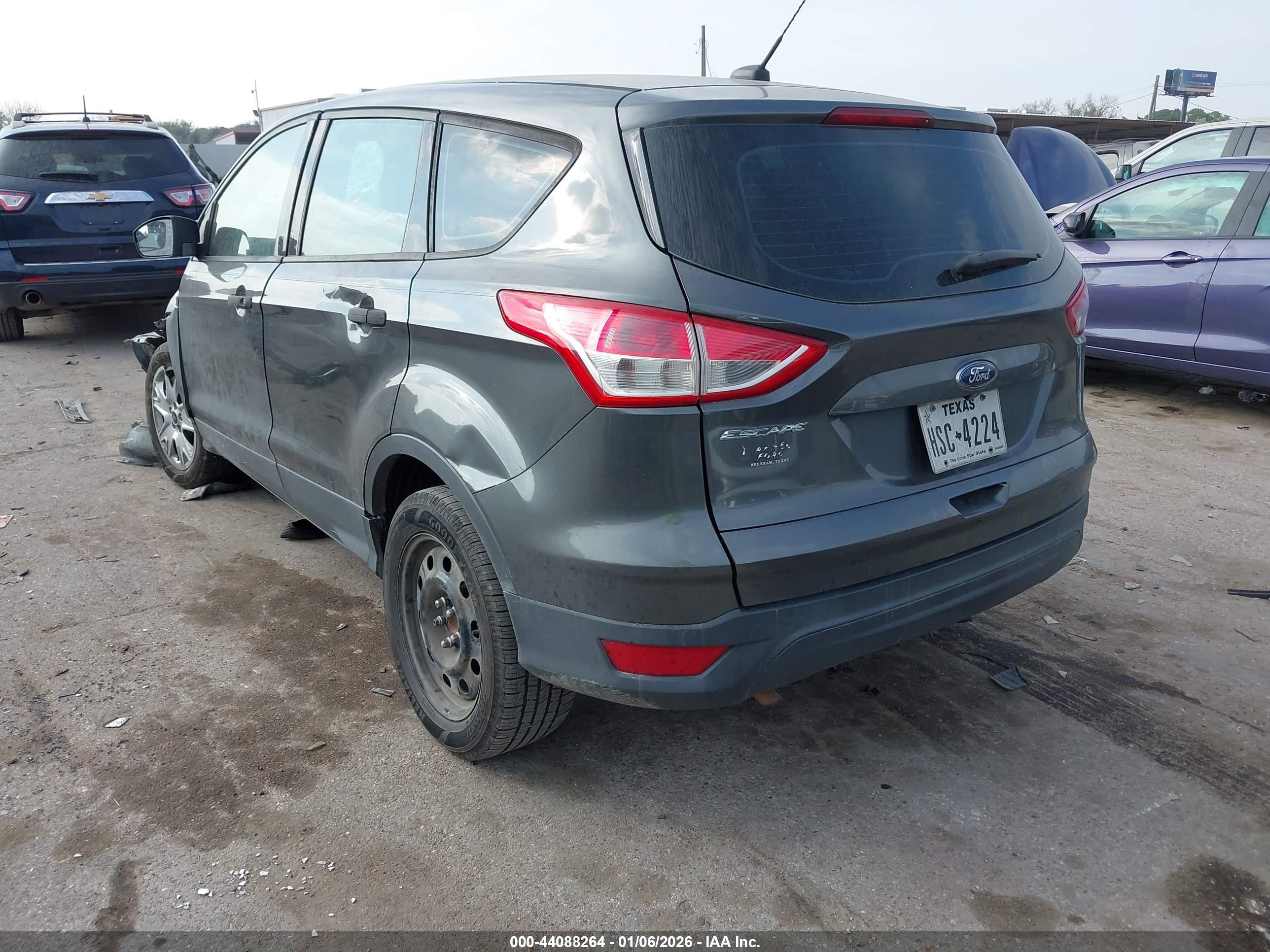 FORD ESCAPE image 3