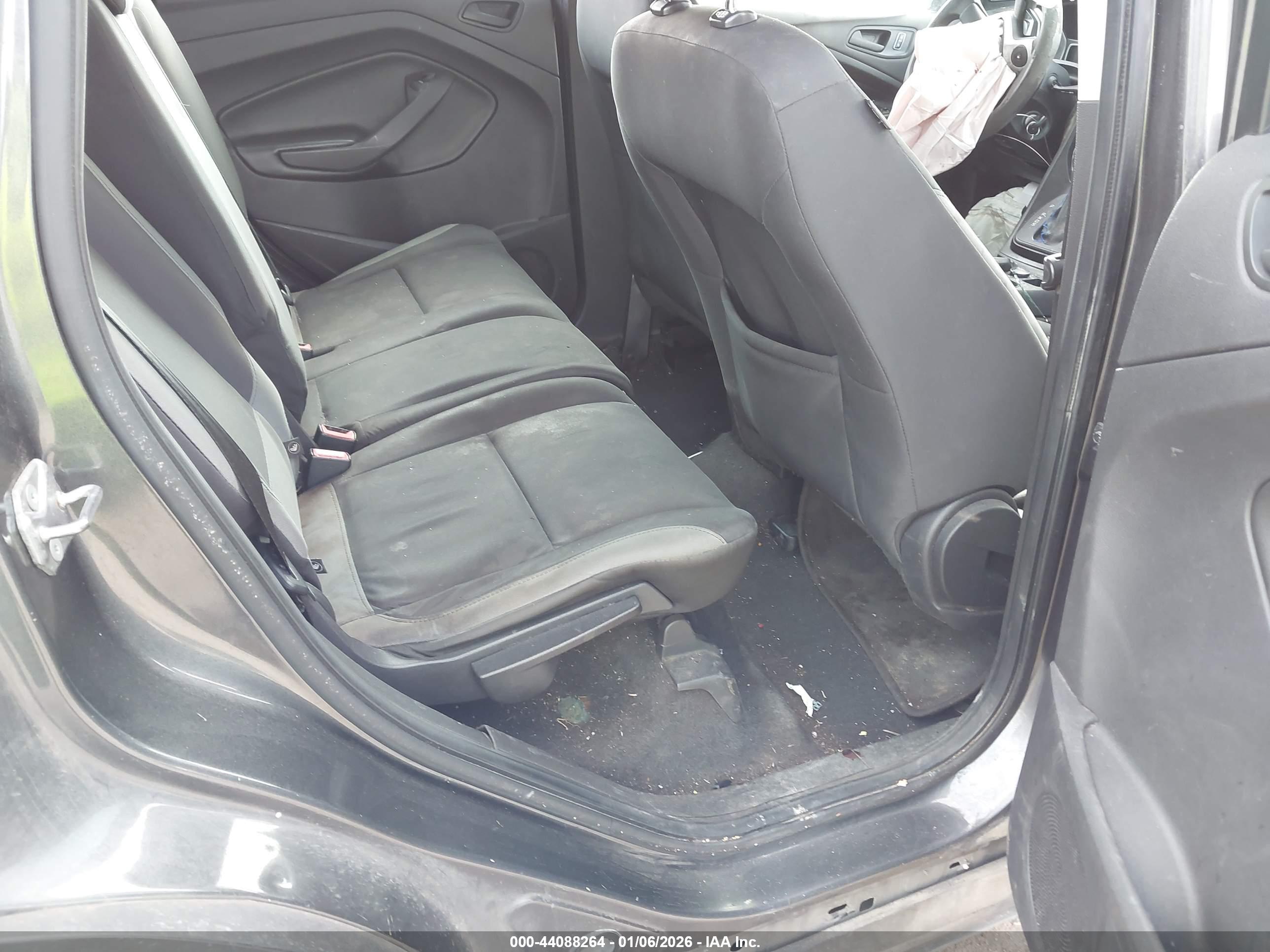 FORD ESCAPE image 8