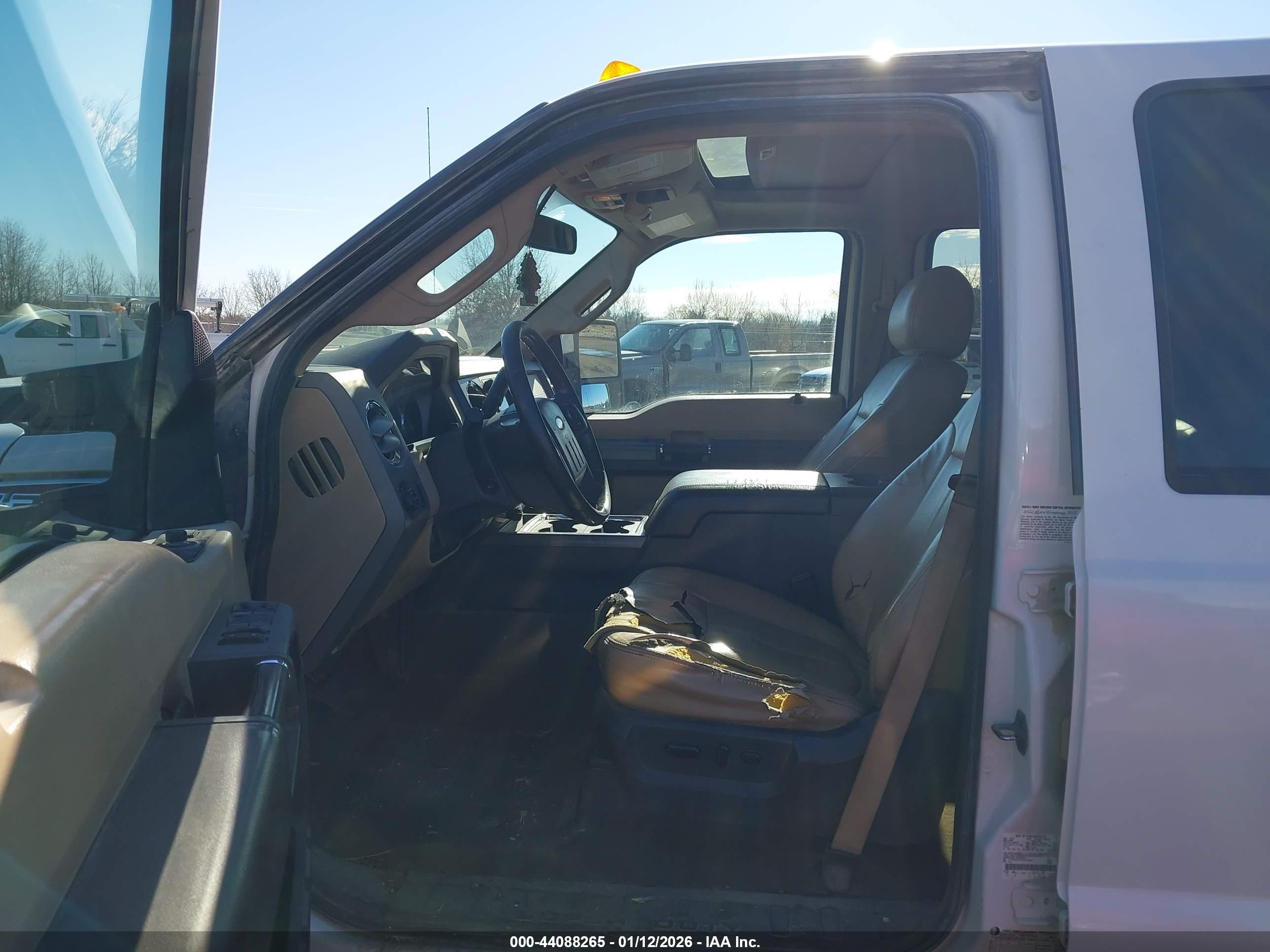 FORD F-350 image 8