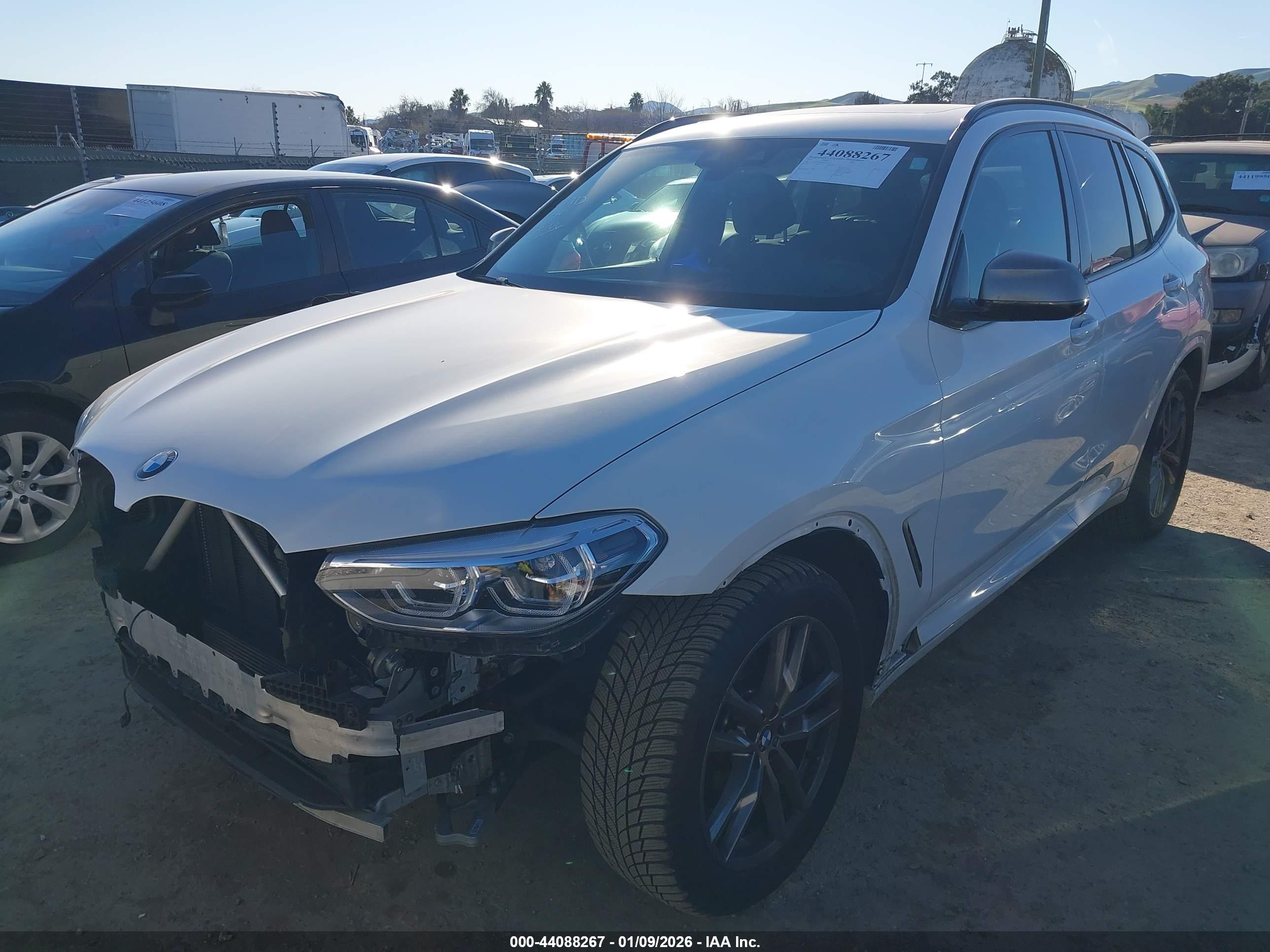 BMW X3 image 2