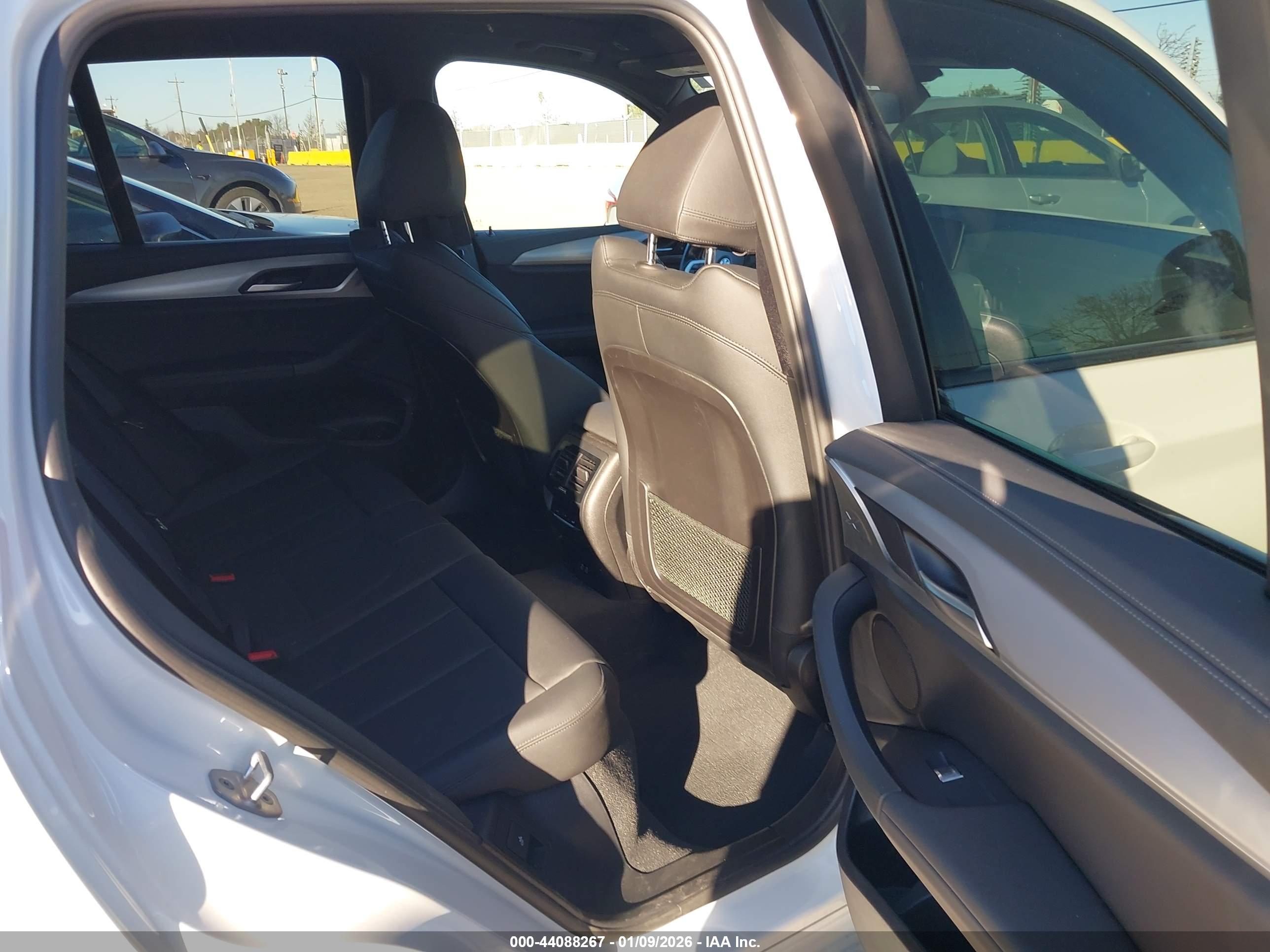 BMW X3 image 8