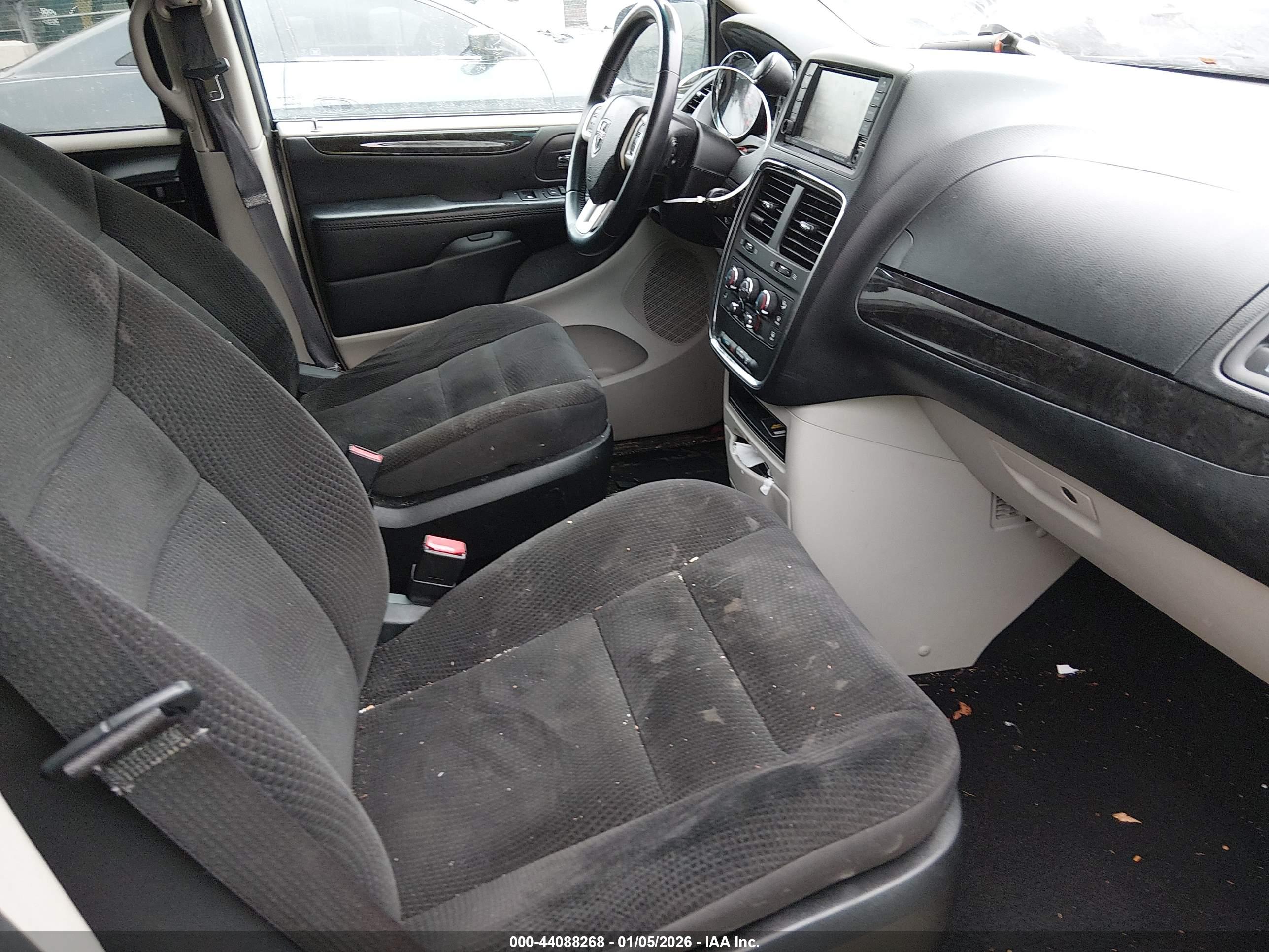 DODGE GRAND image 5