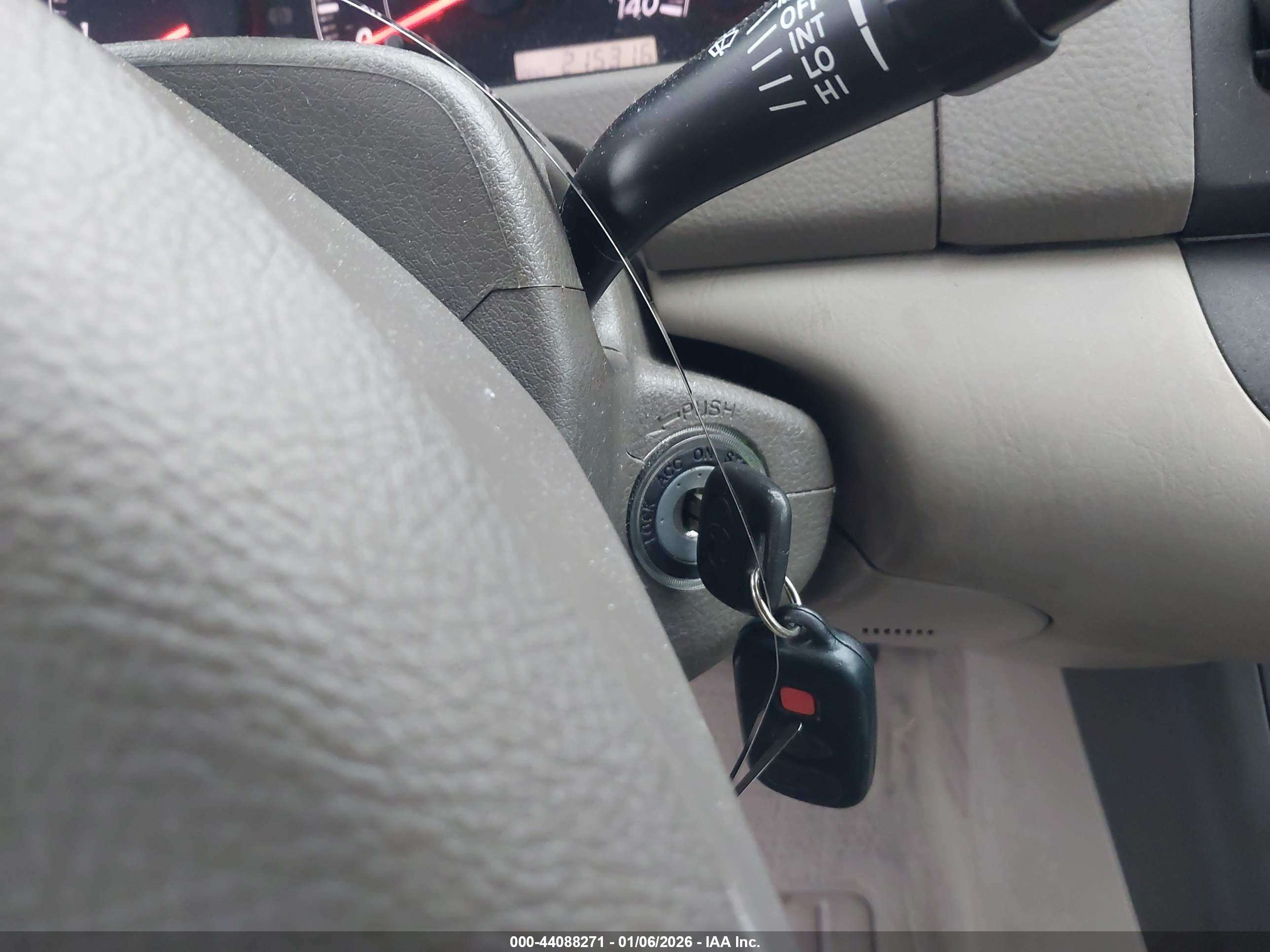 TOYOTA CAMRY image 11