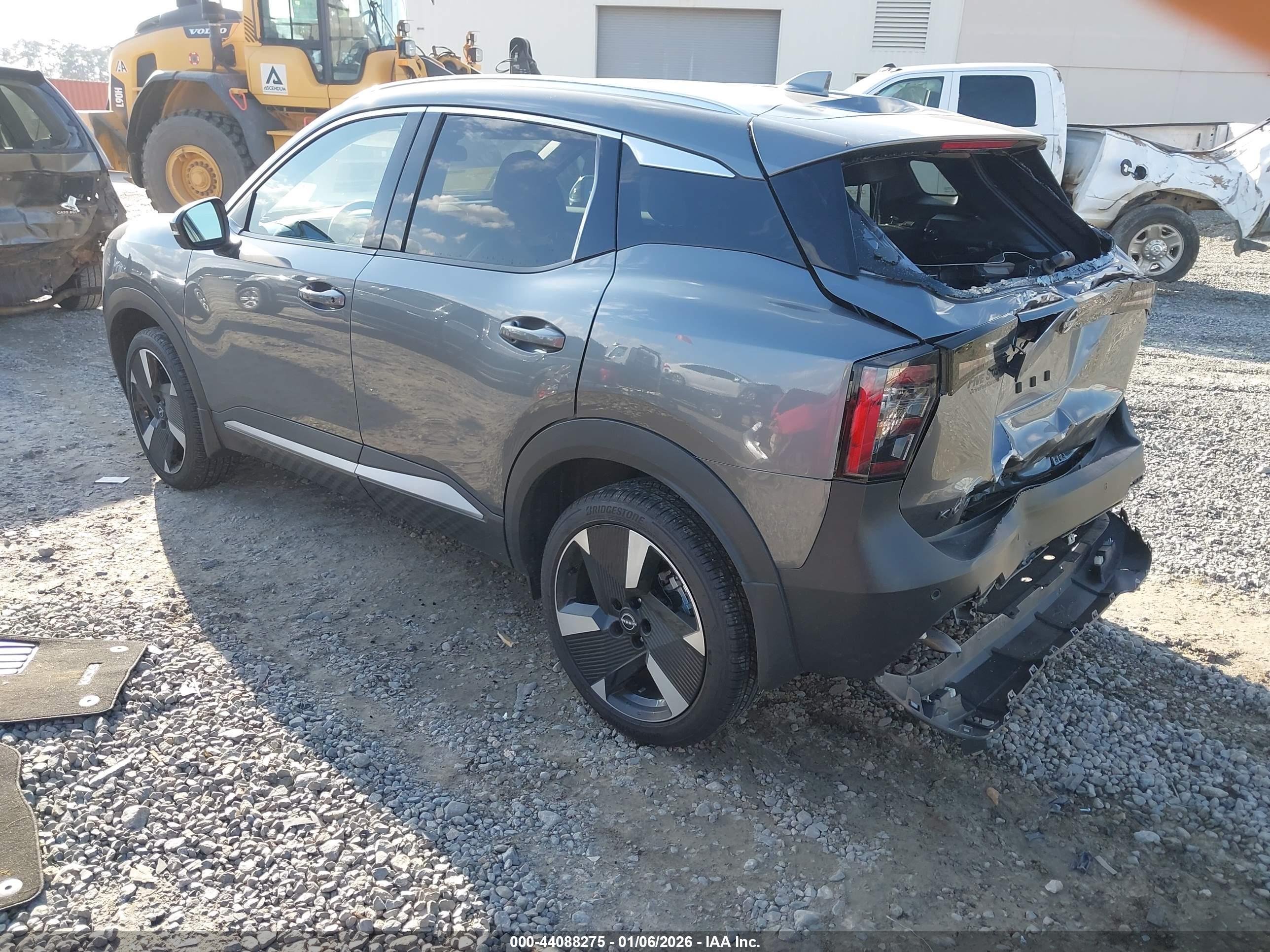 NISSAN KICKS image 3