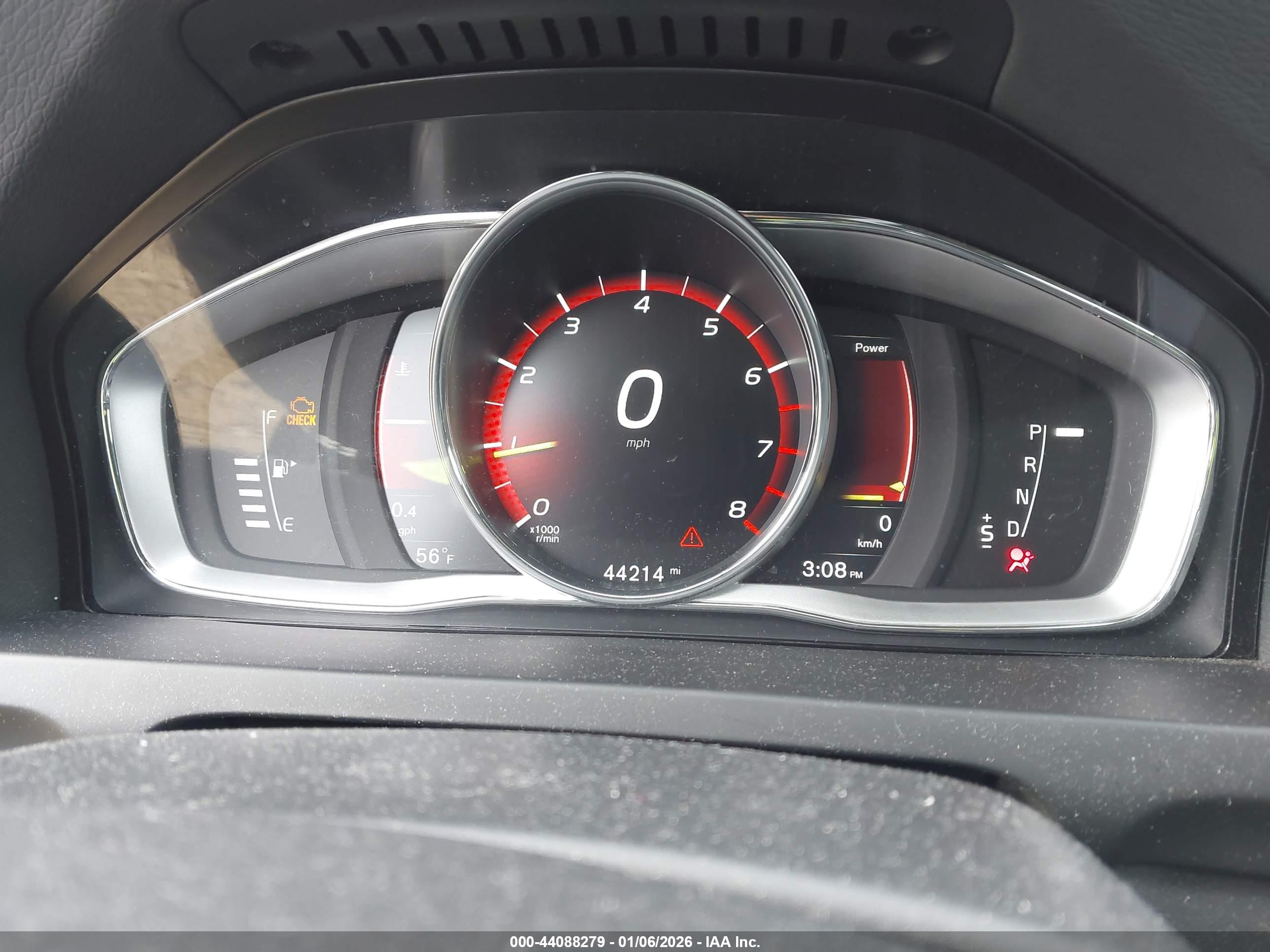 VOLVO S60 image 7