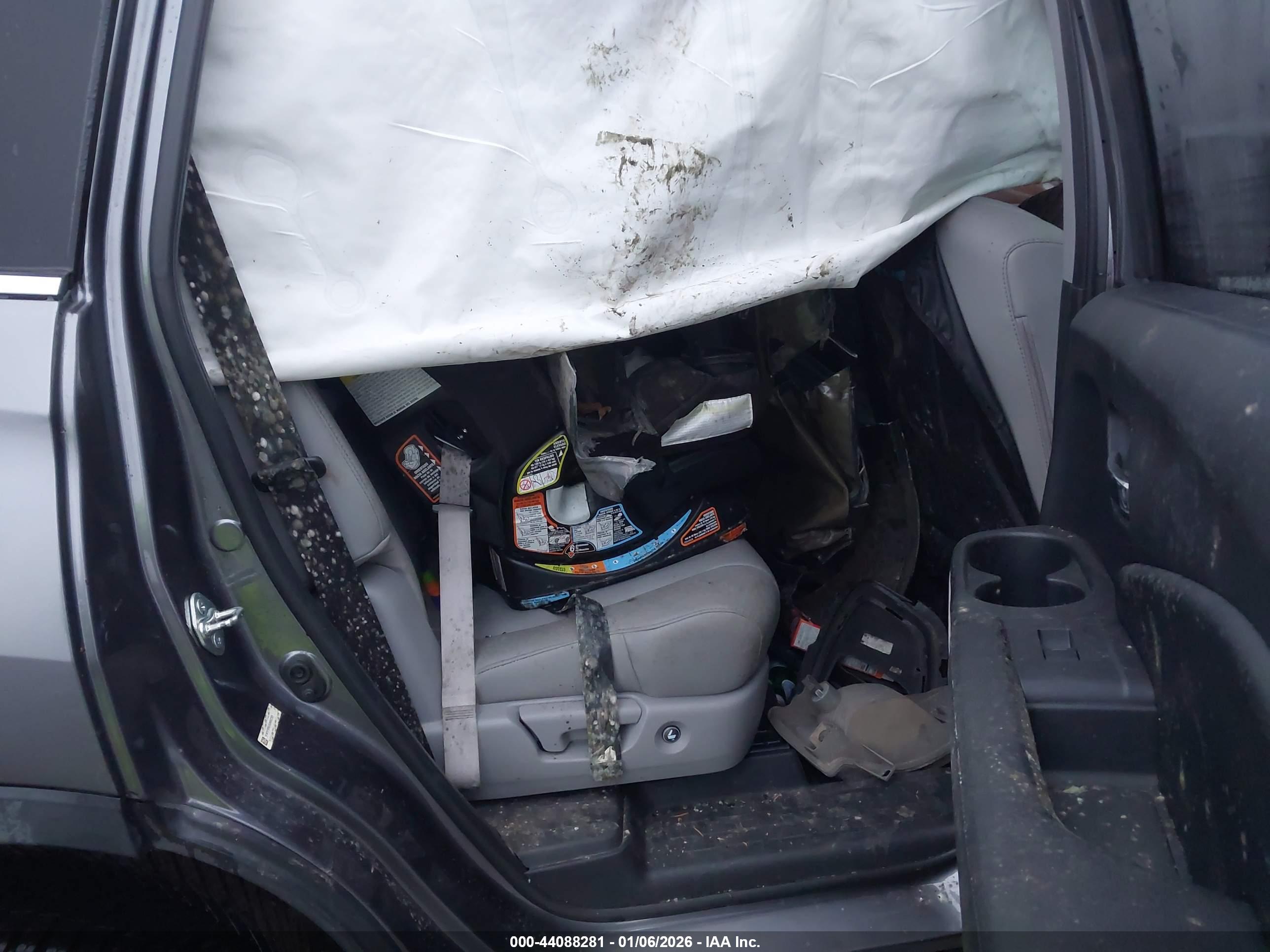 HONDA PILOT image 8
