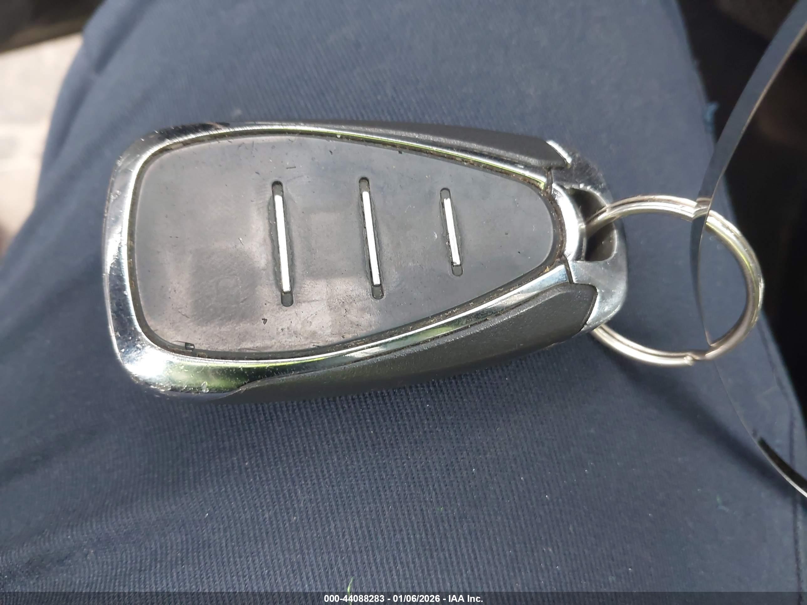 CHEVROLET EQUINOX image 11
