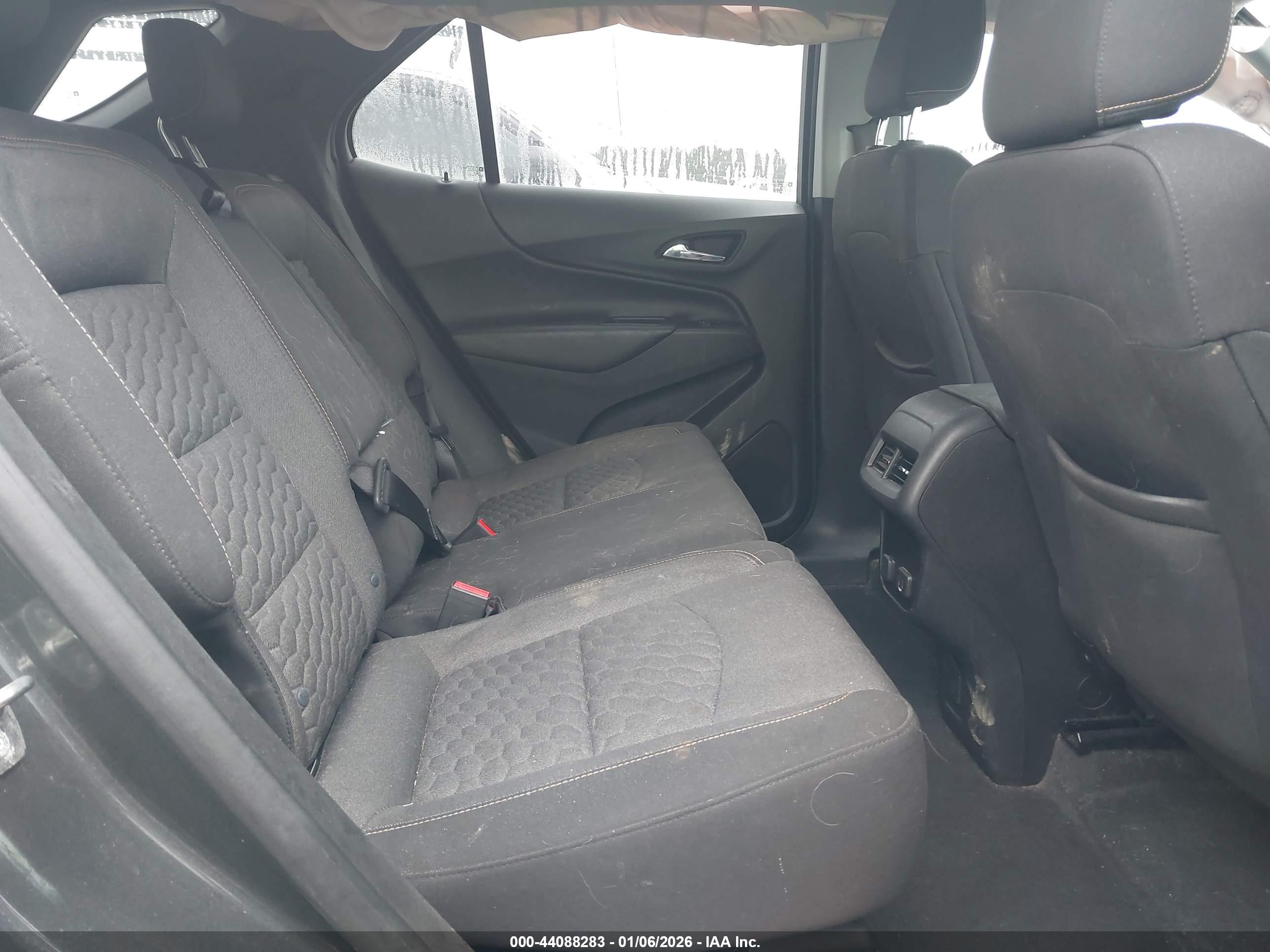 CHEVROLET EQUINOX image 8
