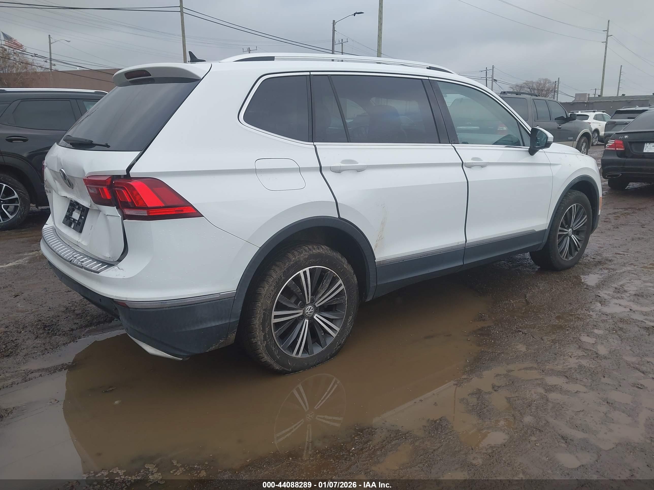 VOLKSWAGEN TIGUAN image 4