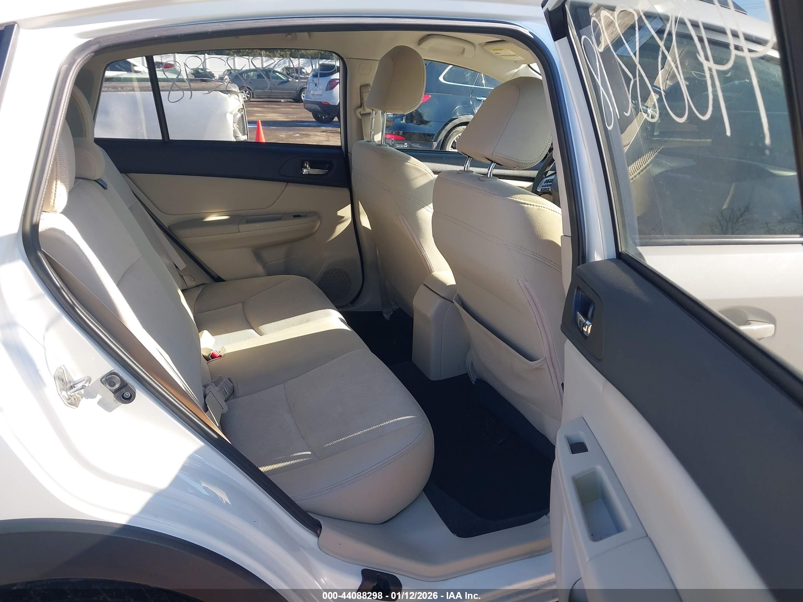 SUBARU XV image 8
