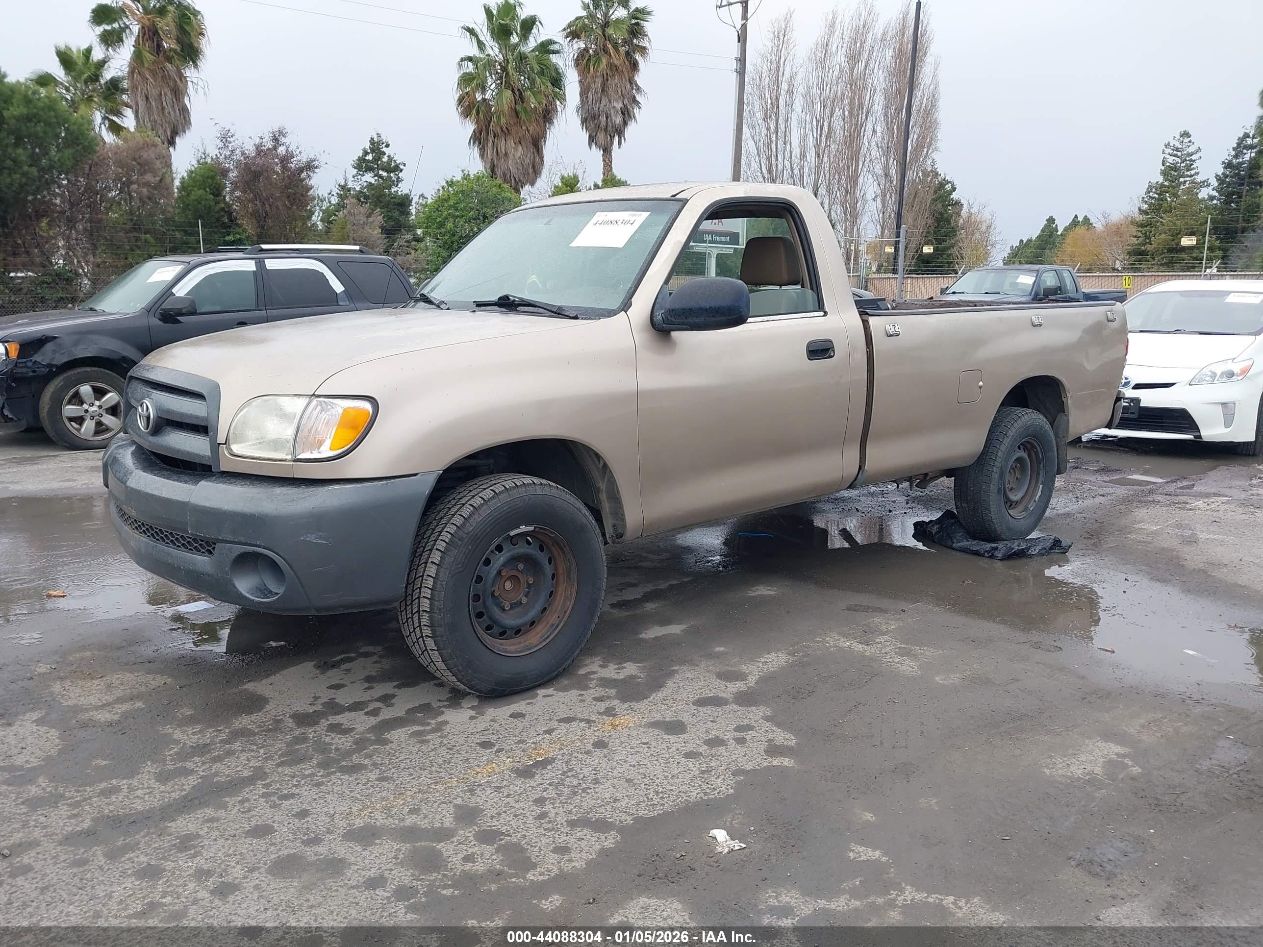 TOYOTA TUNDRA image 2