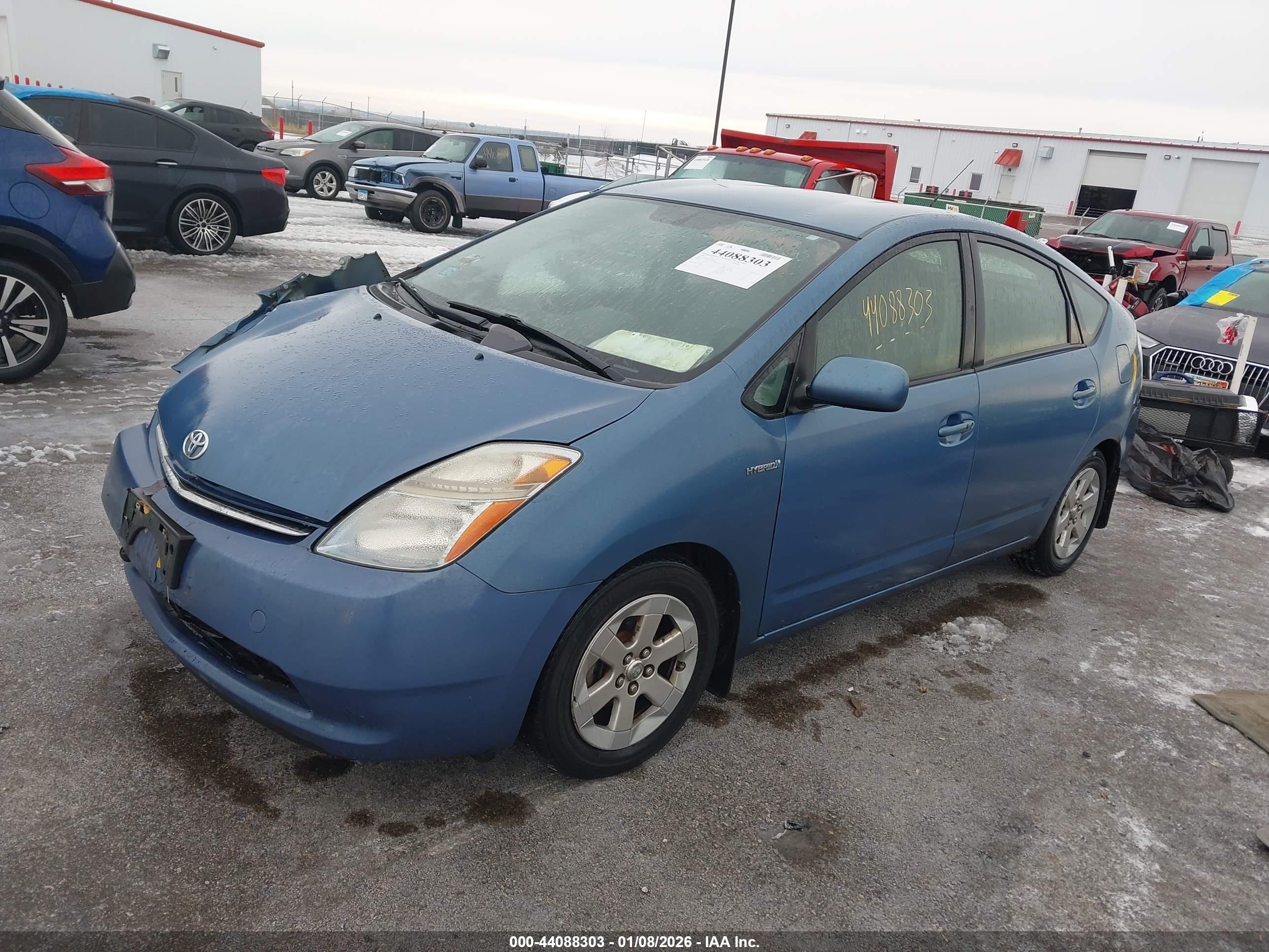 TOYOTA PRIUS image 2