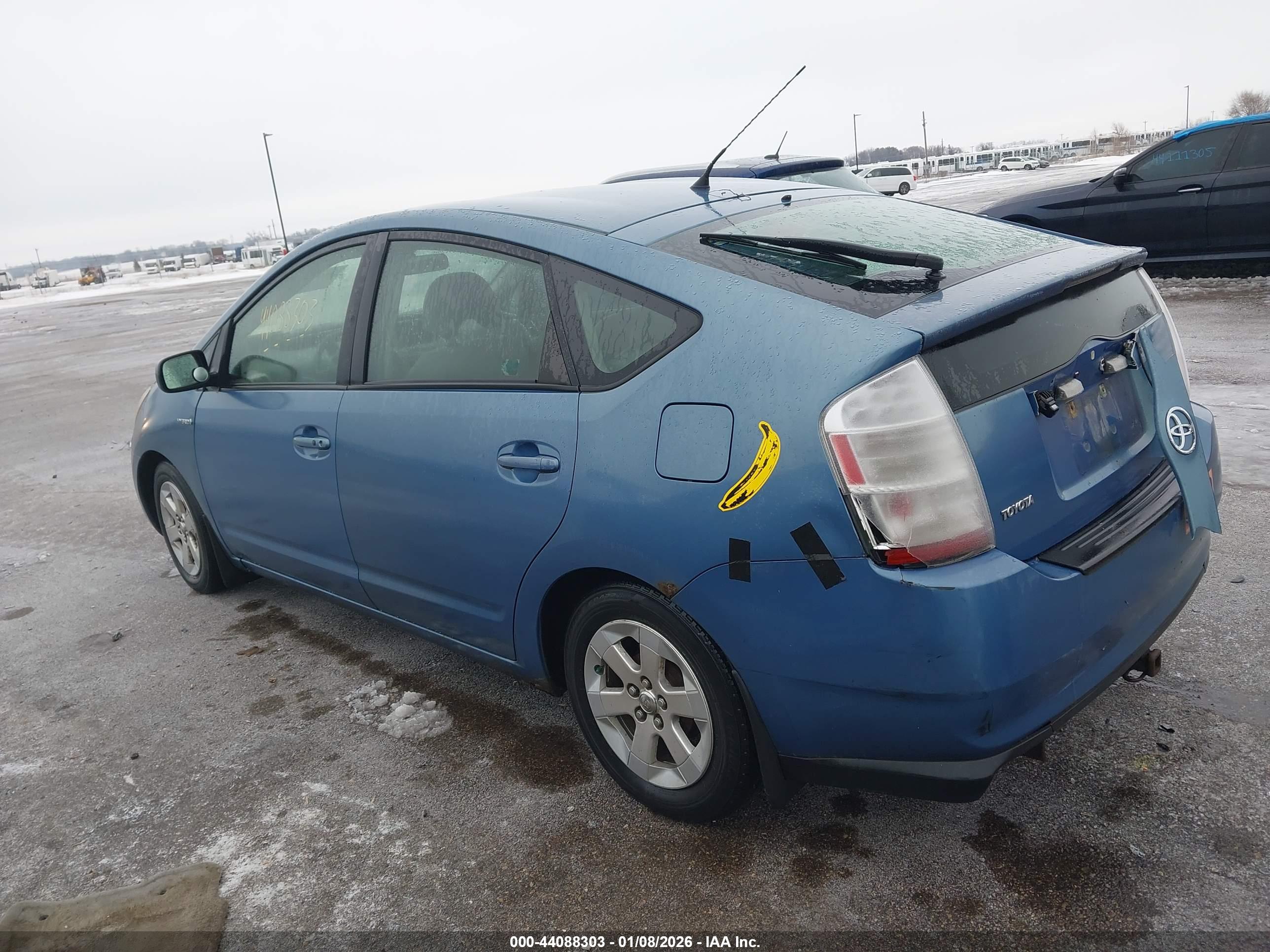 TOYOTA PRIUS image 3