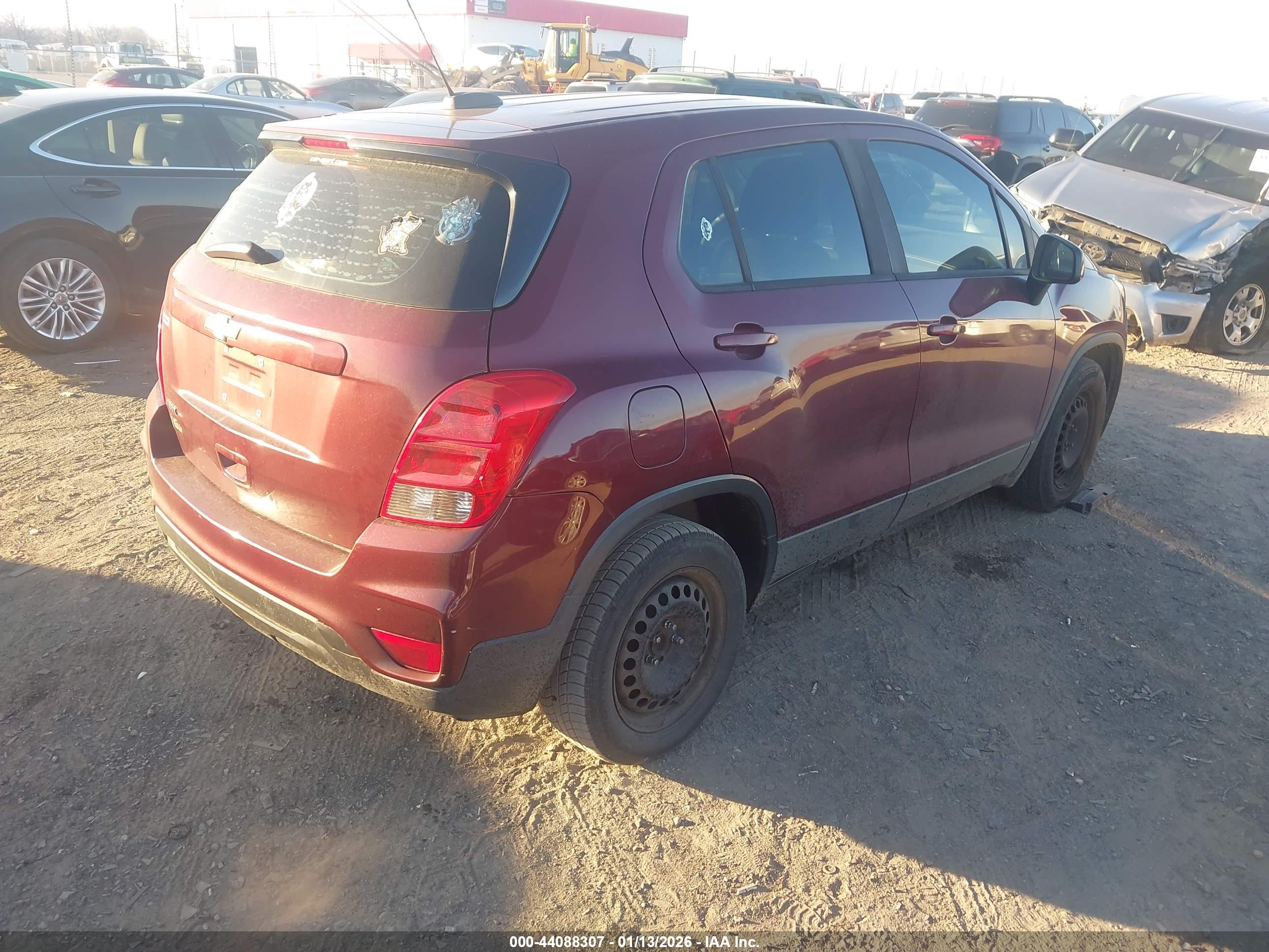 CHEVROLET TRAX image 4