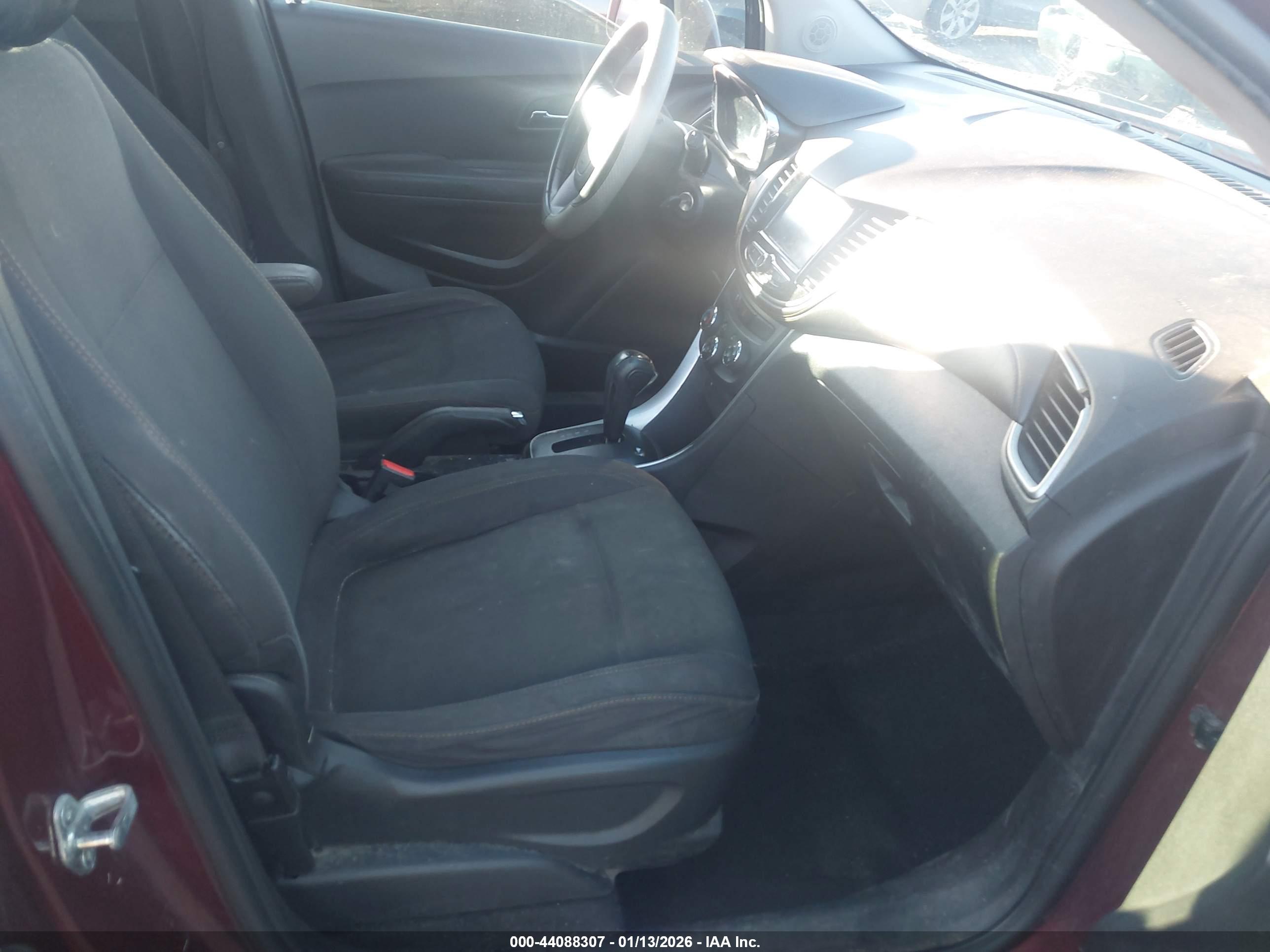 CHEVROLET TRAX image 5