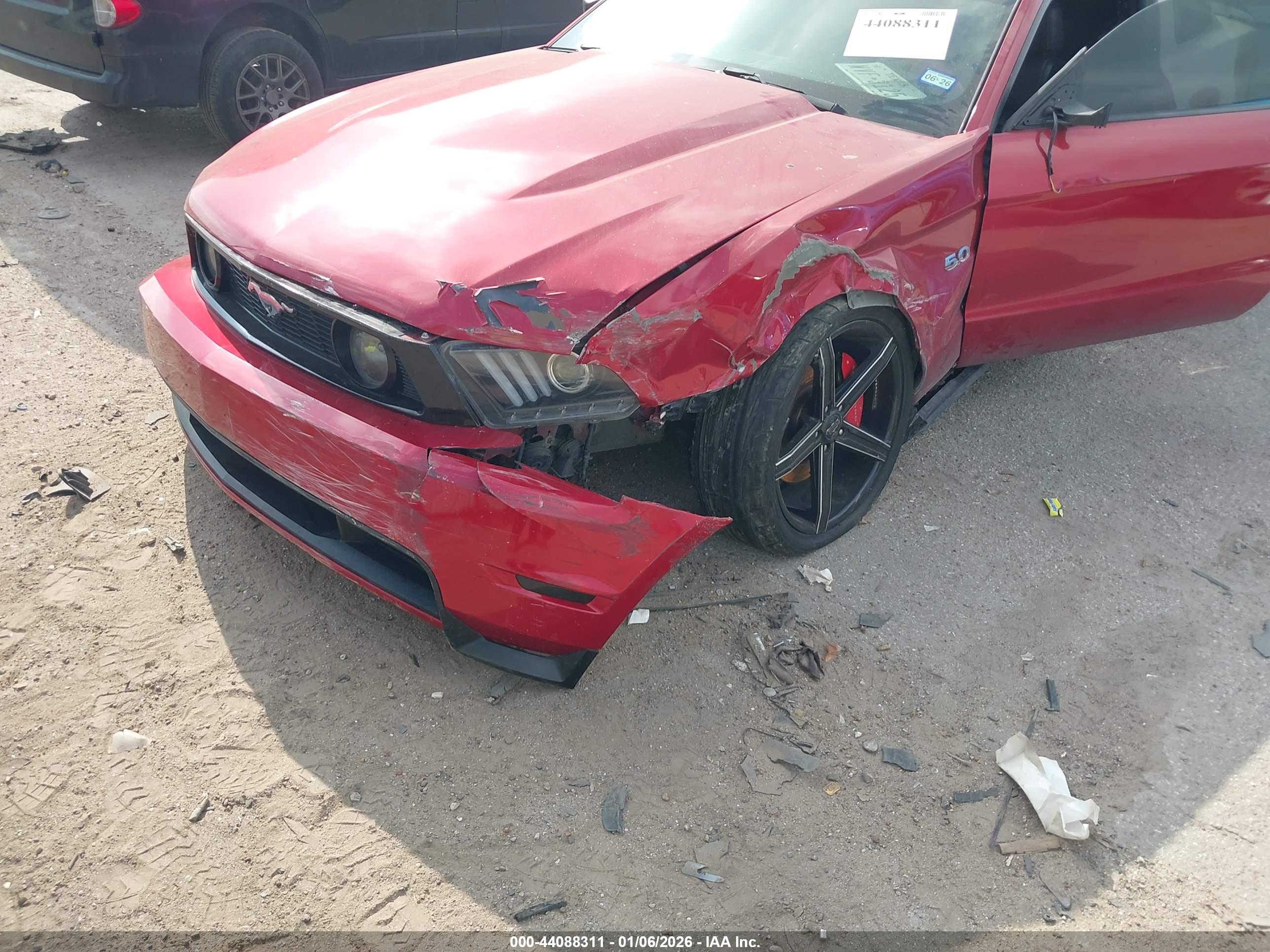 FORD MUSTANG image 6