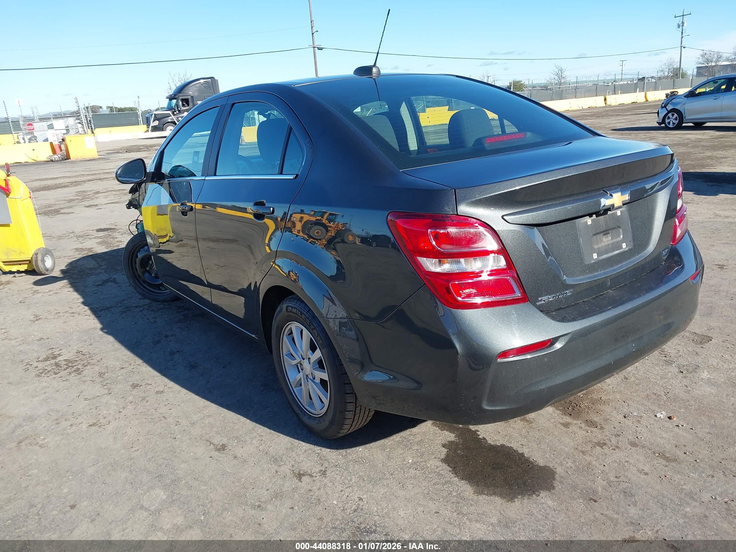 CHEVROLET SONIC image 3
