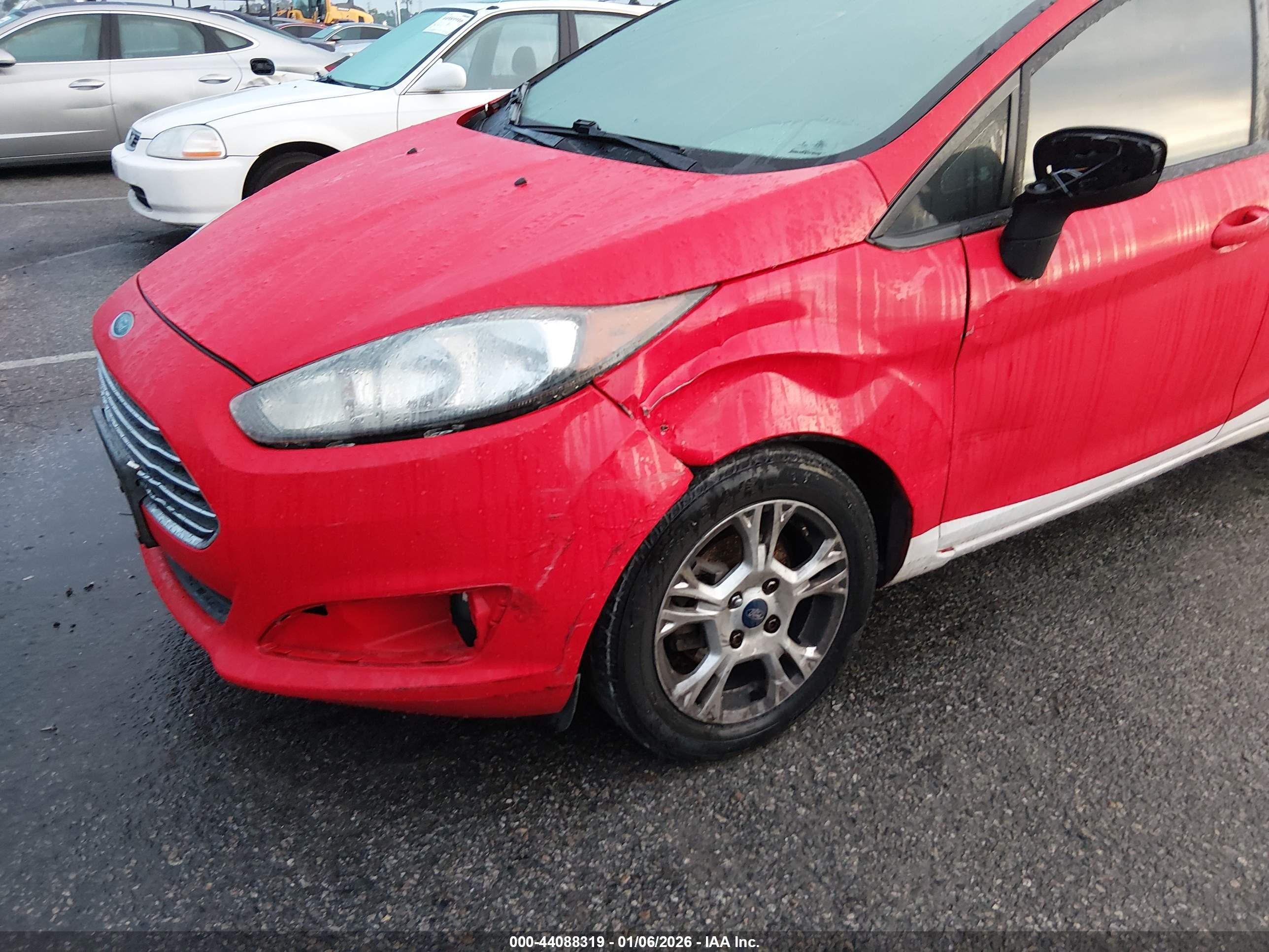 FORD FIESTA image 6