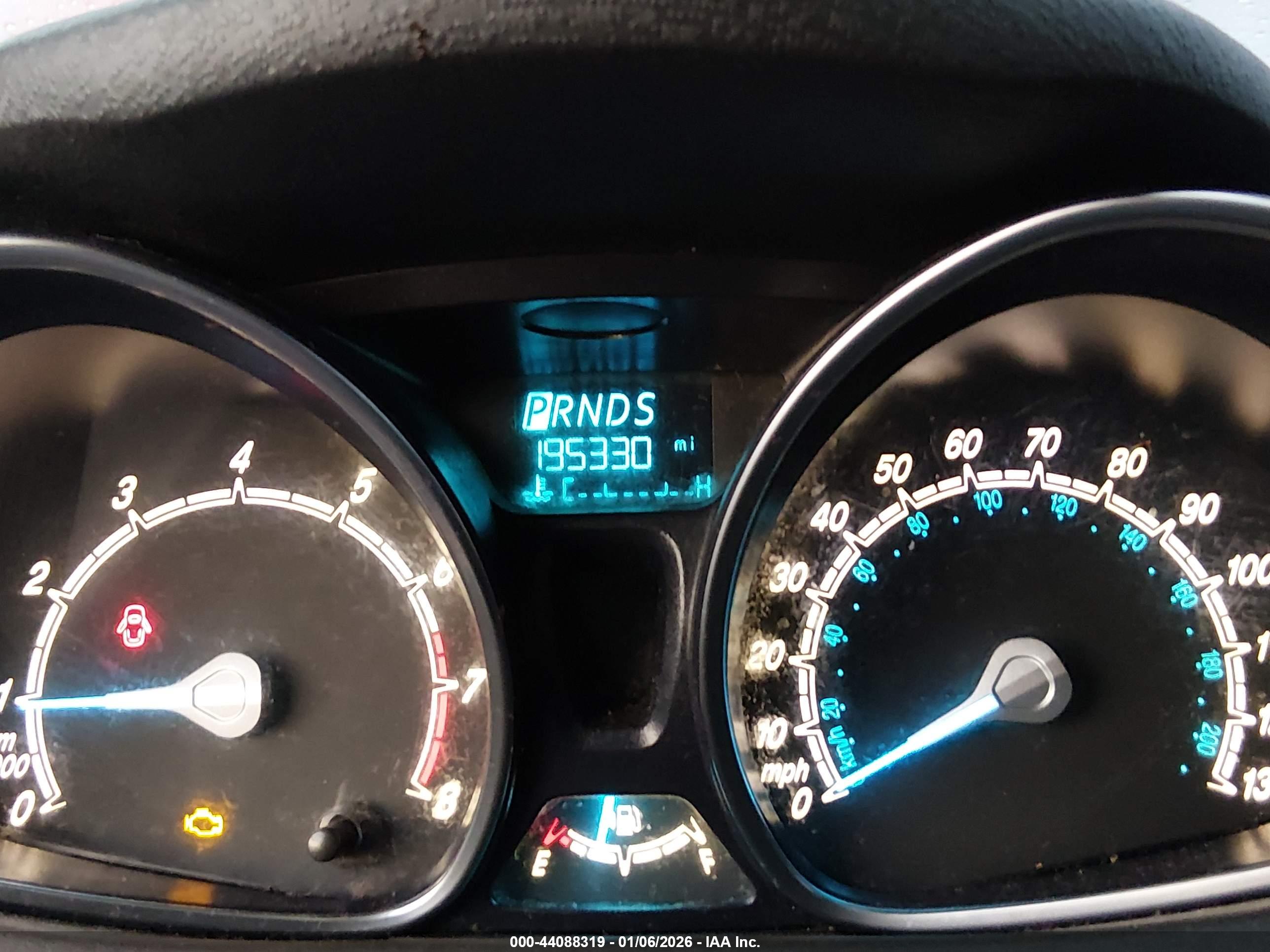 FORD FIESTA image 7
