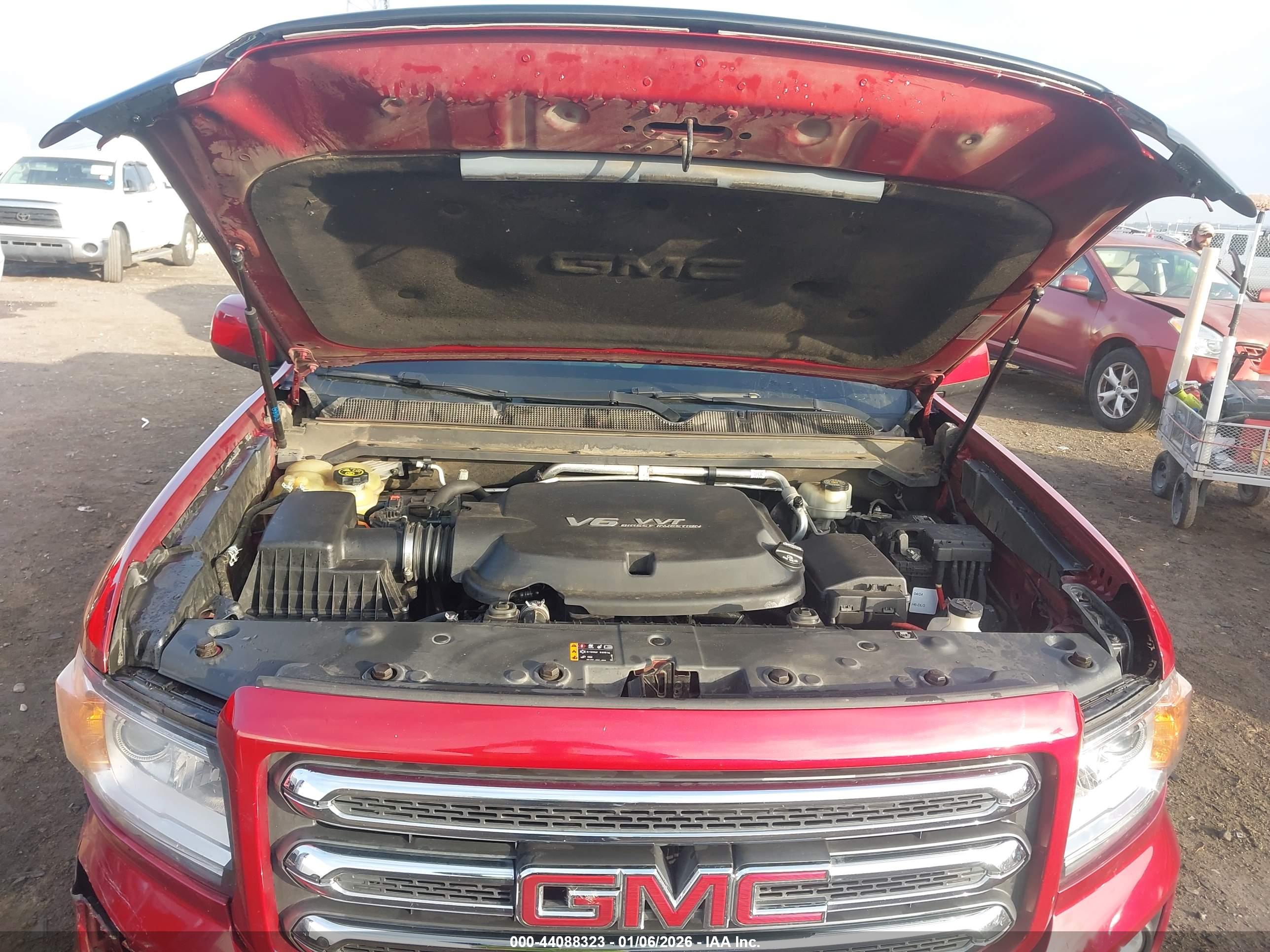GMC CANYON image 10