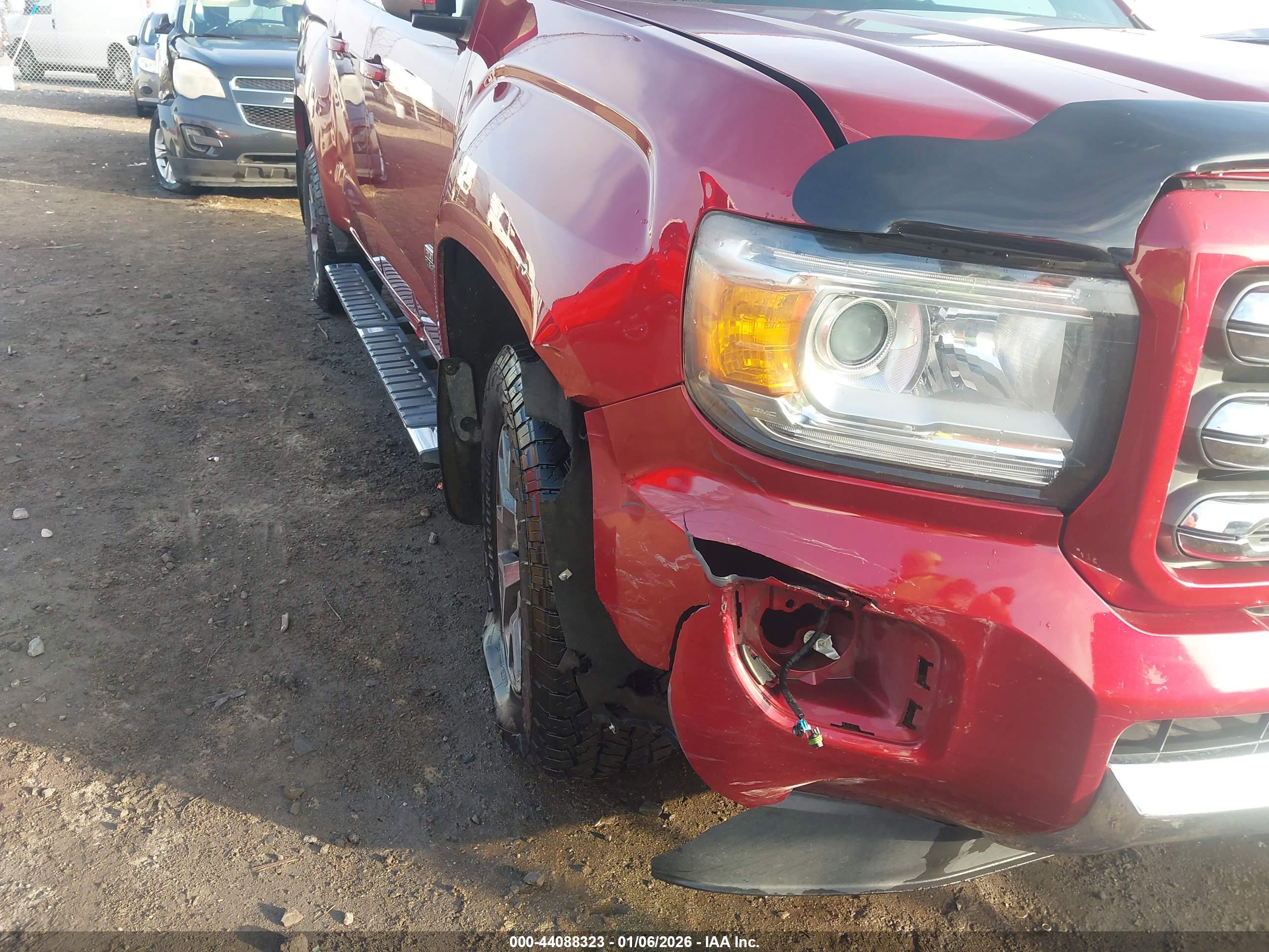 GMC CANYON image 6