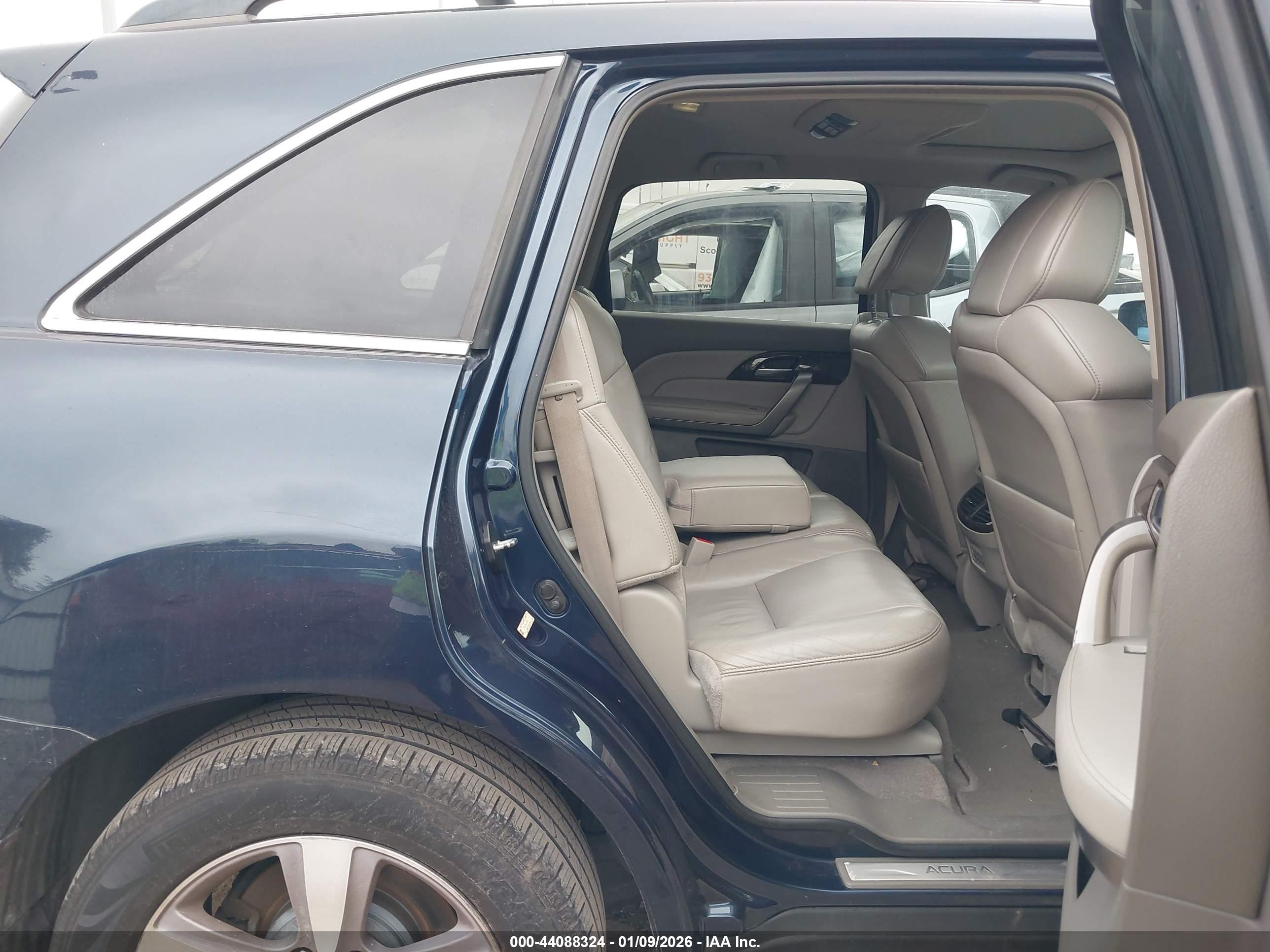 ACURA MDX image 8